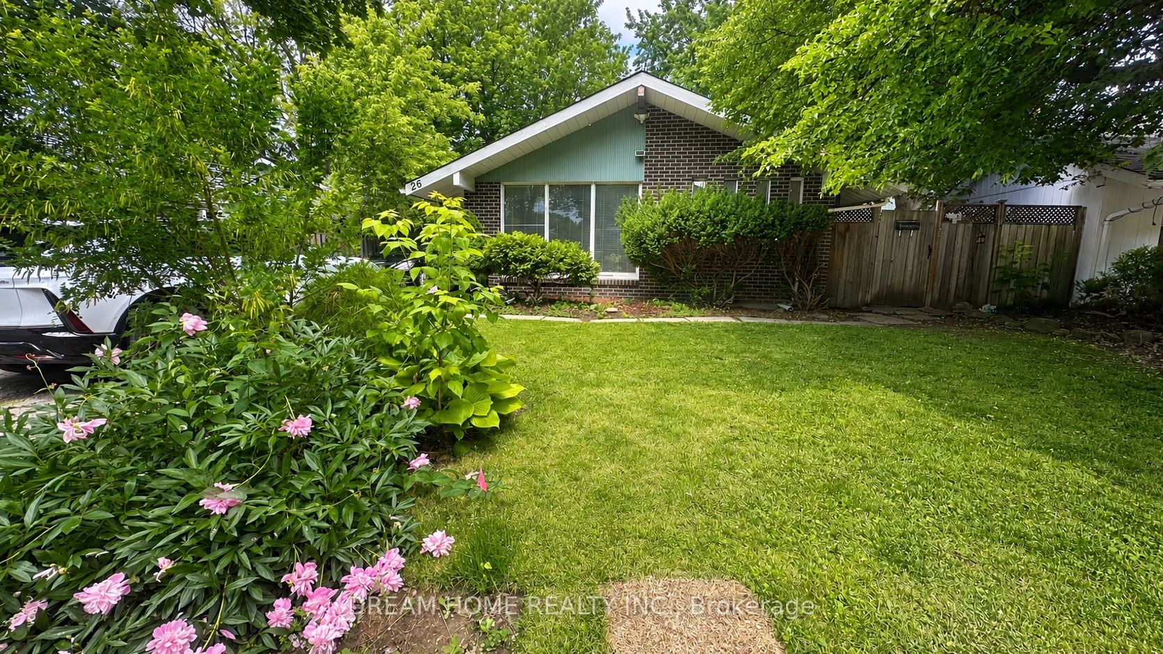 26 Arlene Crescent Main Floor Property Photo 1