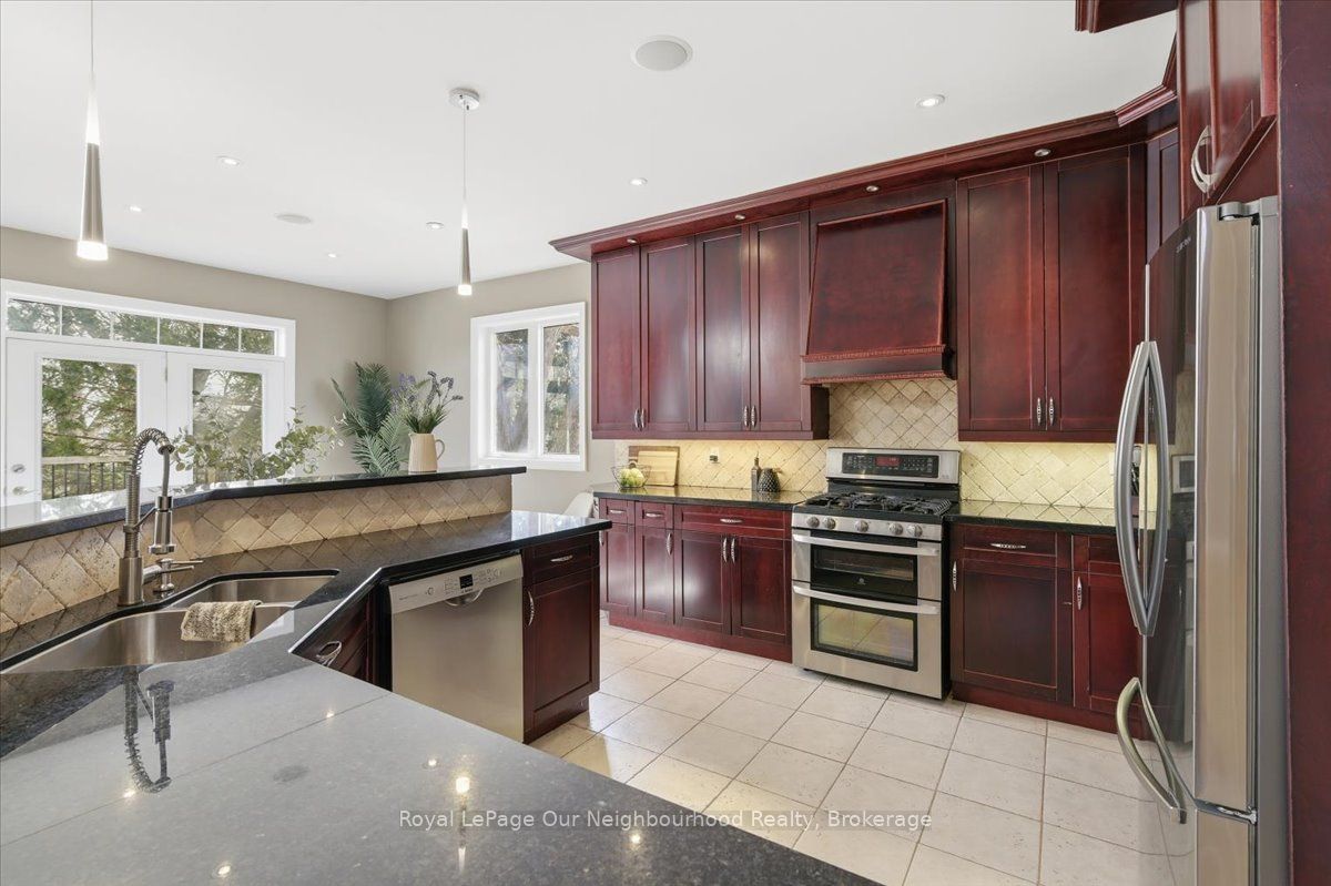 1879 Appleview Road Property Photo 11