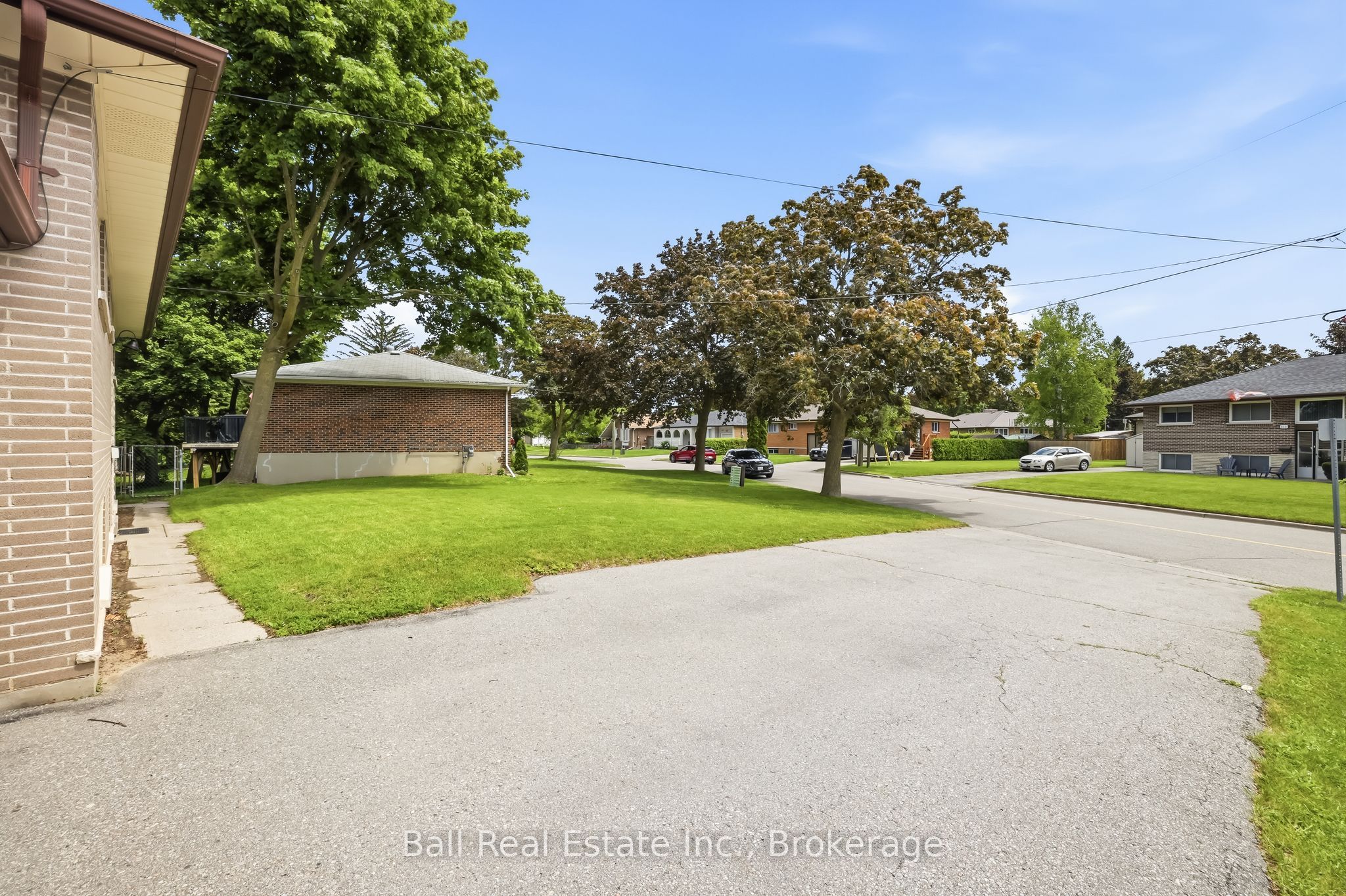 614 Lansdowne Drive Property Photo 5
