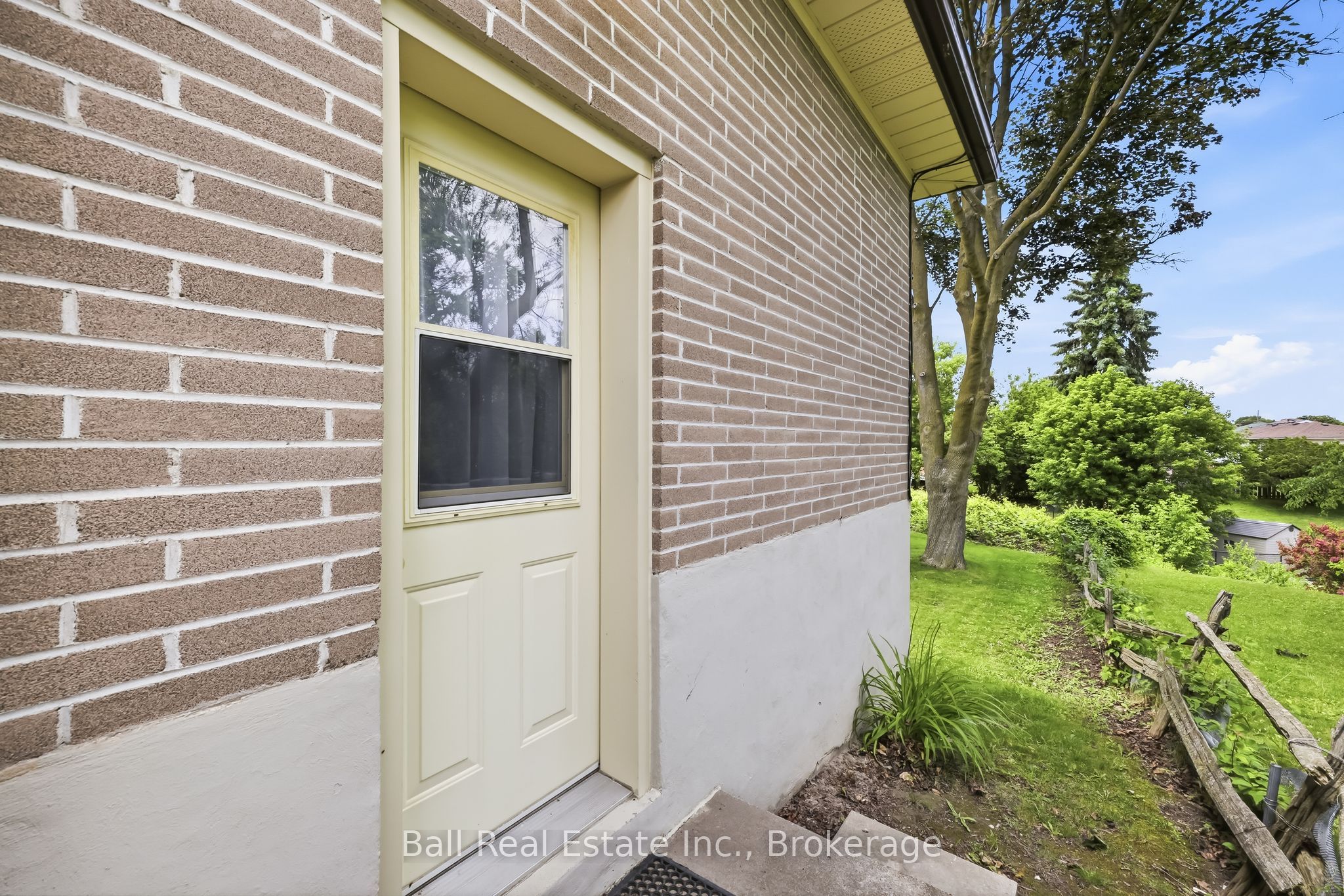 614 Lansdowne Drive Property Photo 24