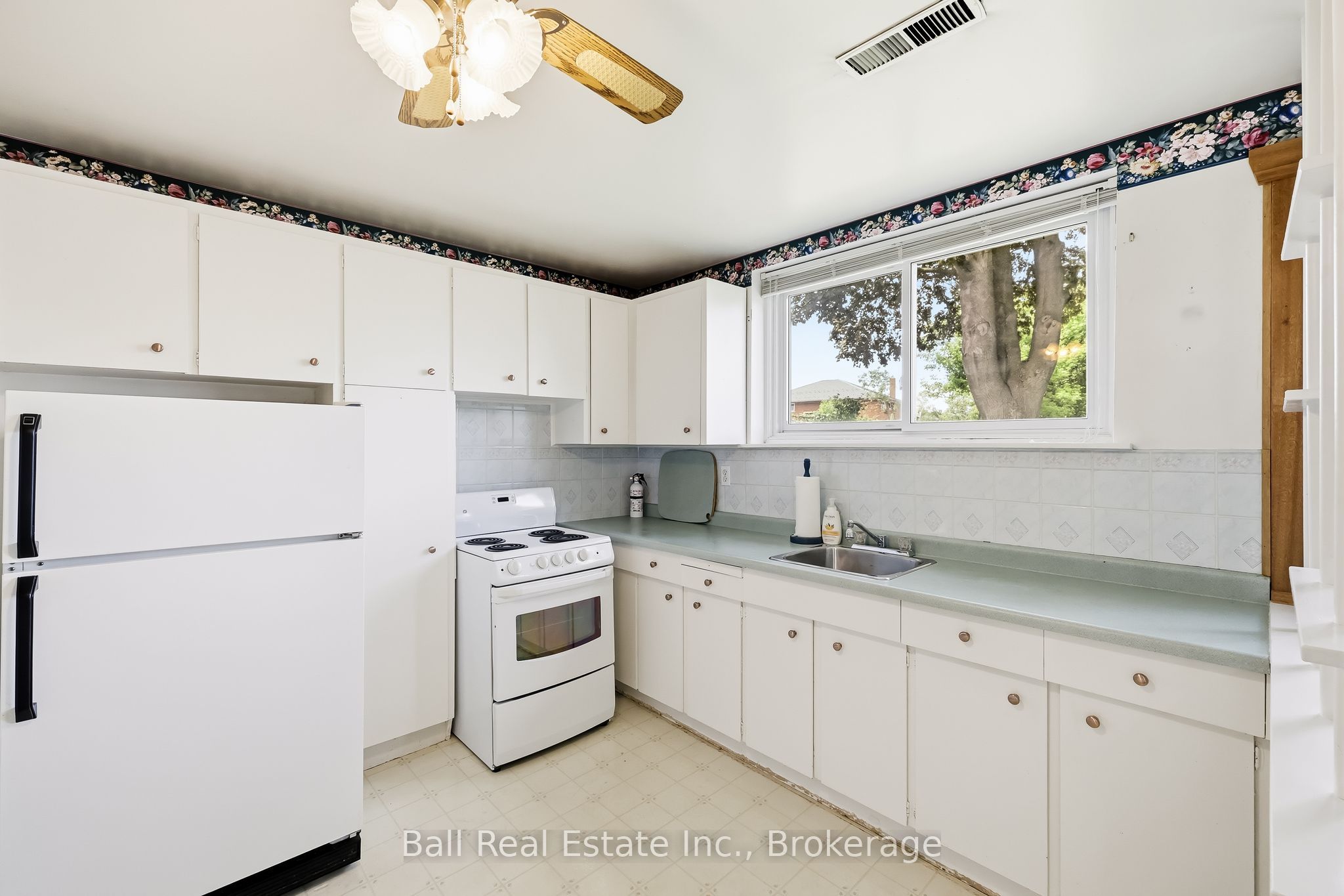 614 Lansdowne Drive Property Photo 32