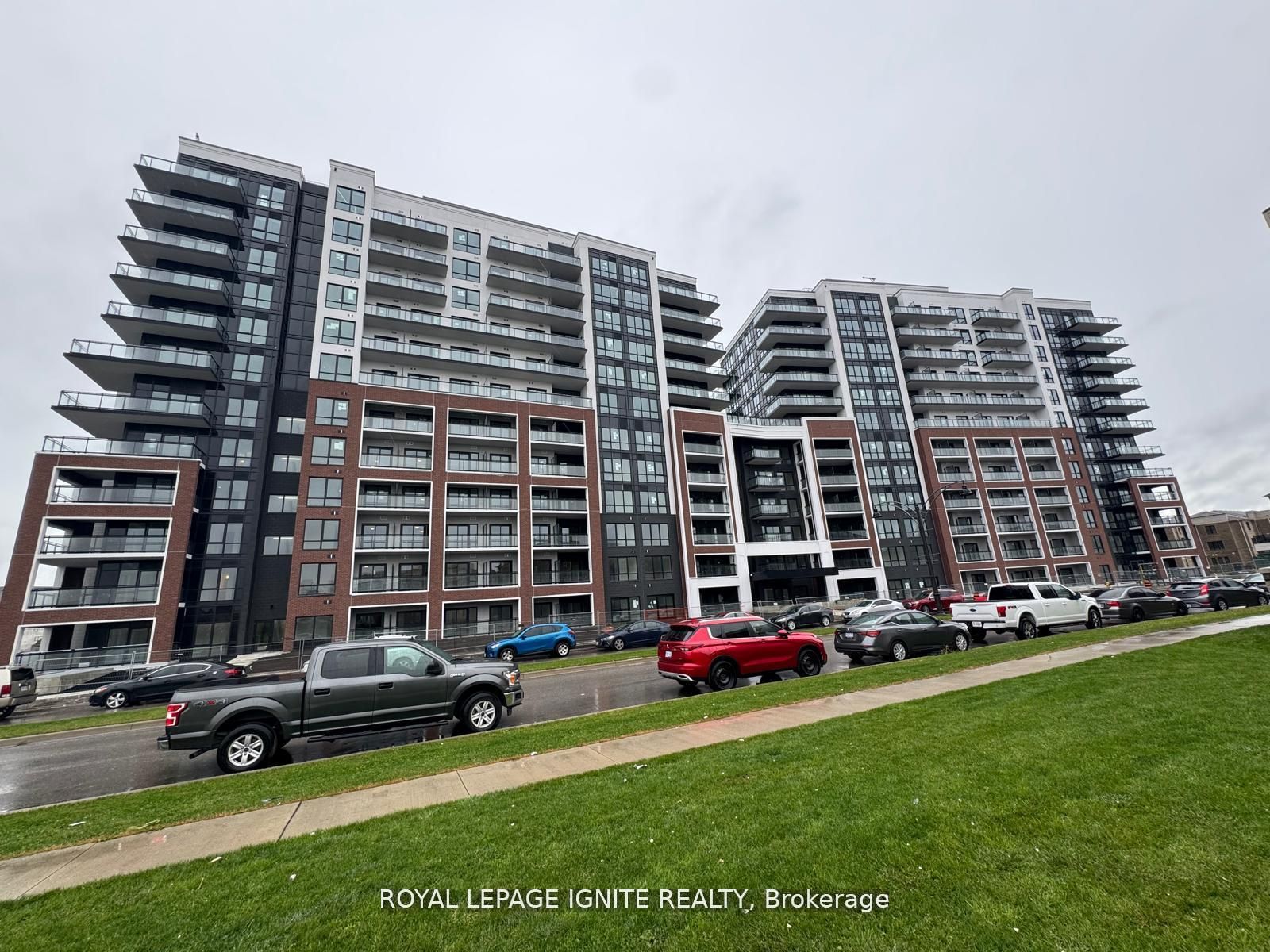 51 Clarington Boulevard 101 Property Photo 1
