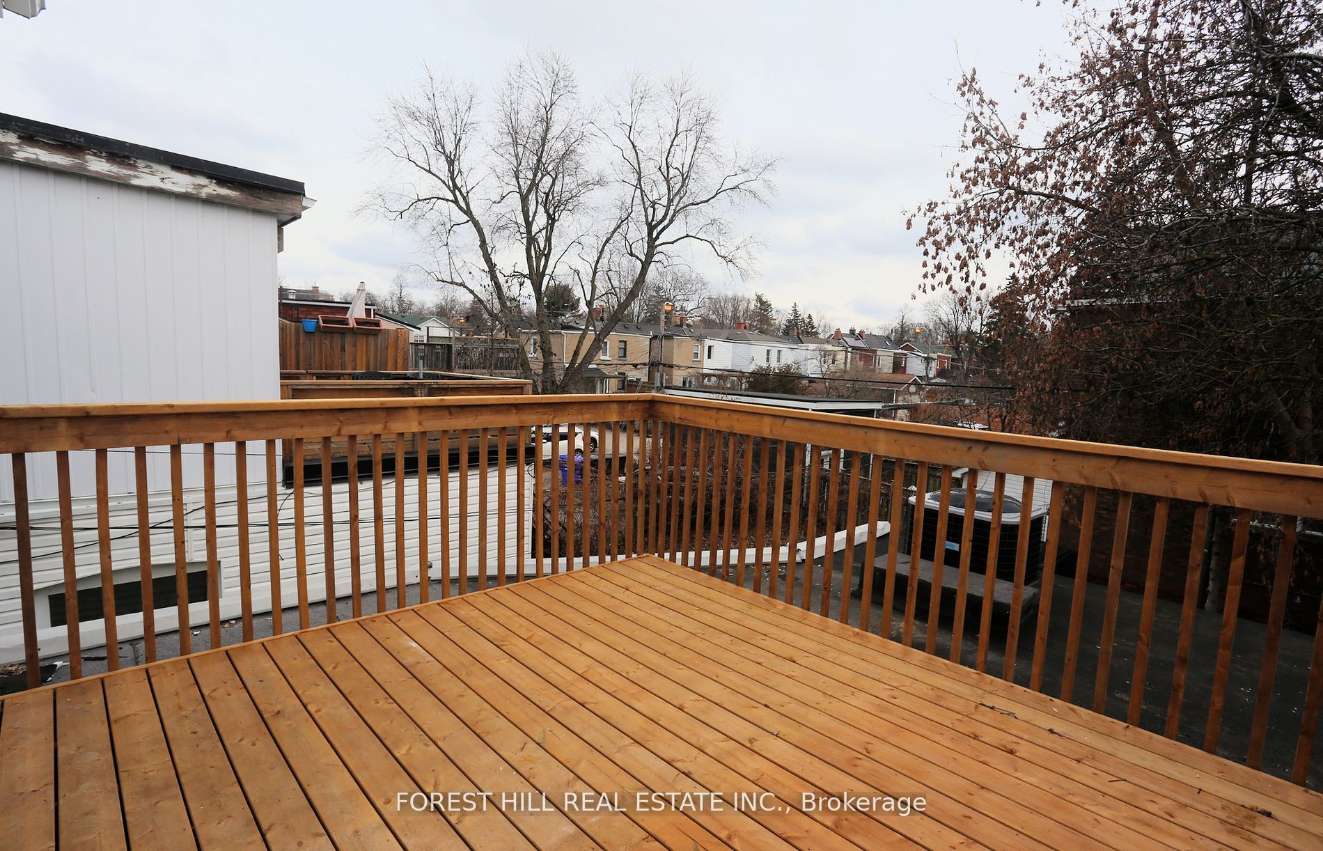 919 Kingston Road Property Photo 1
