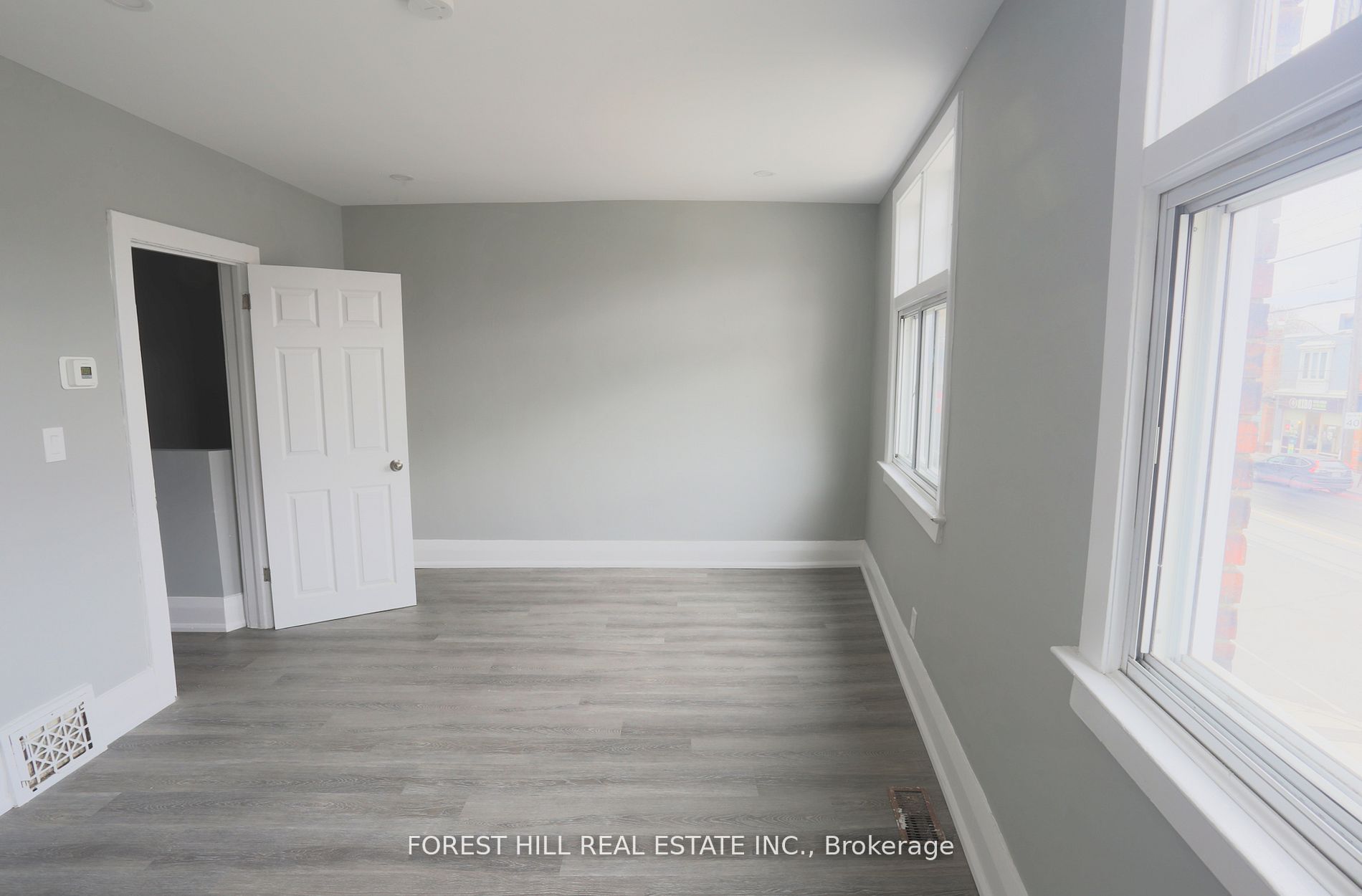 919 Kingston Road Property Photo 8