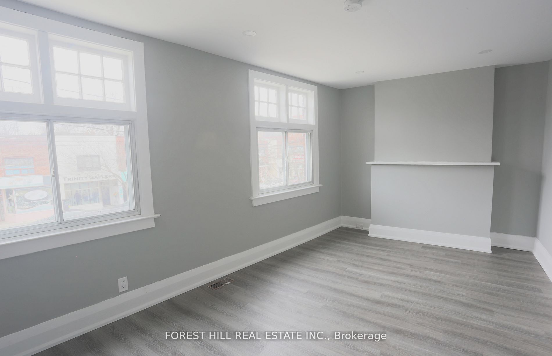 919 Kingston Road Property Photo 10