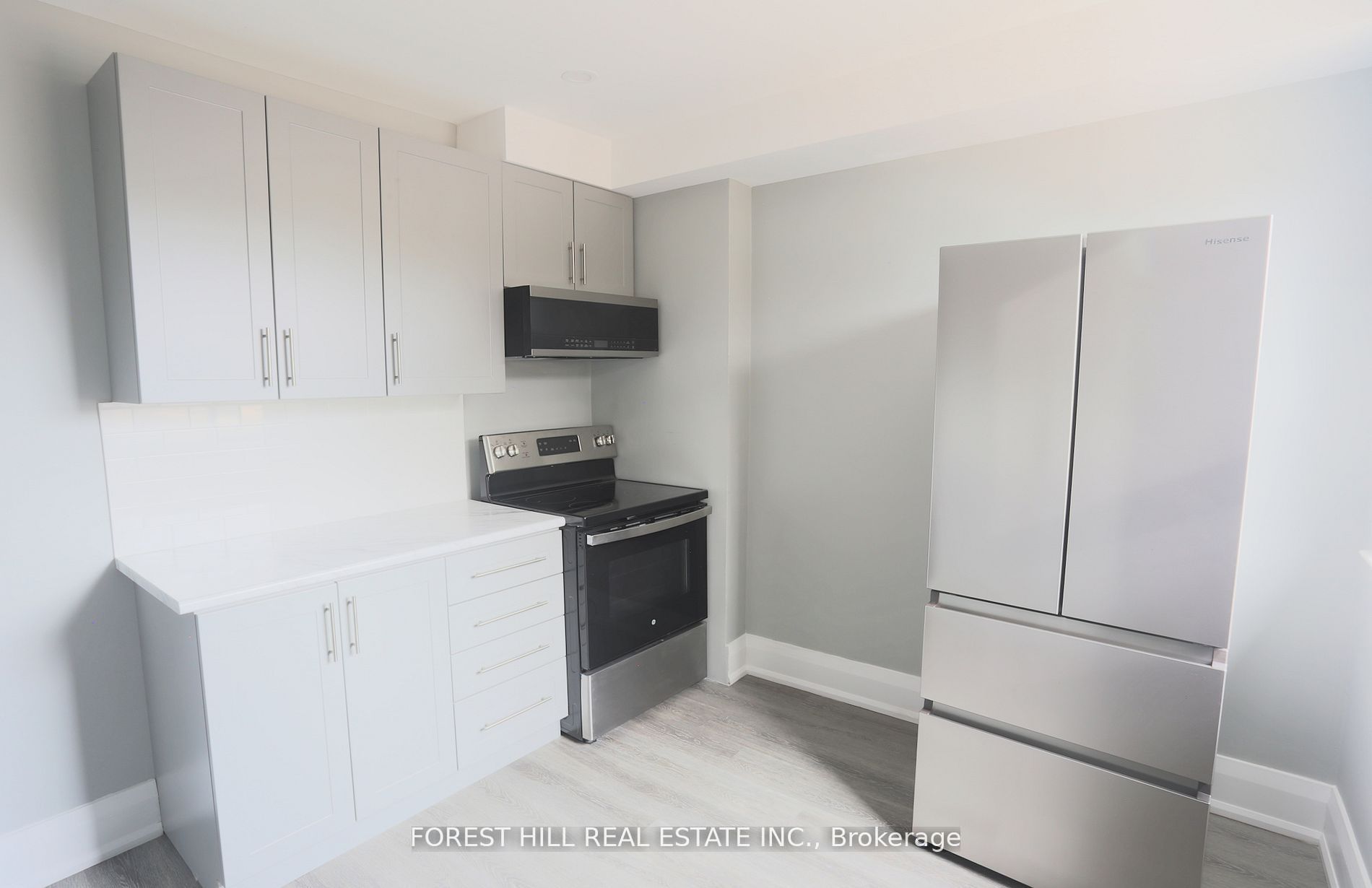 919 Kingston Road Property Photo 13