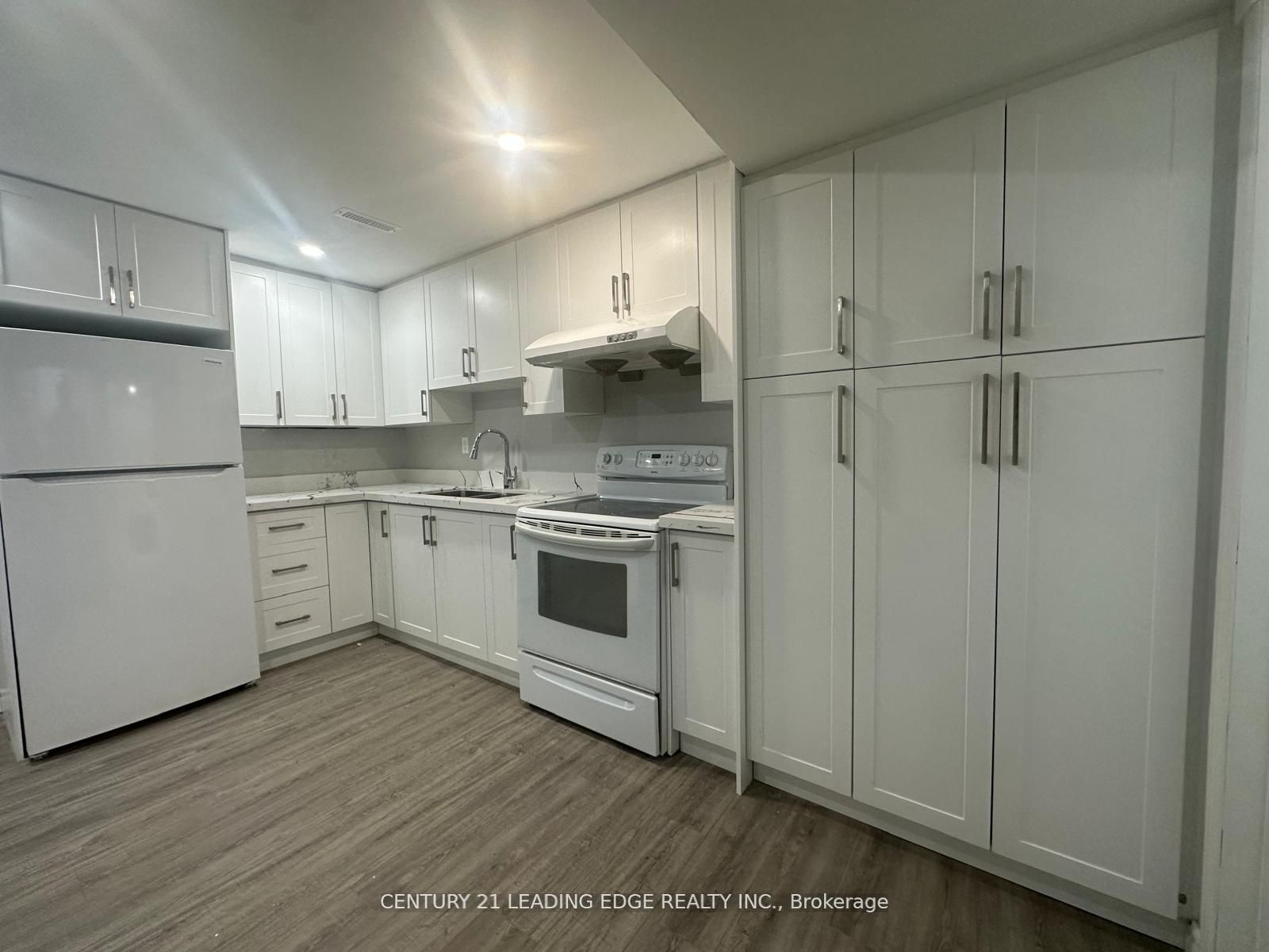 618 Beckworth Square Bsmt Property Photo 9
