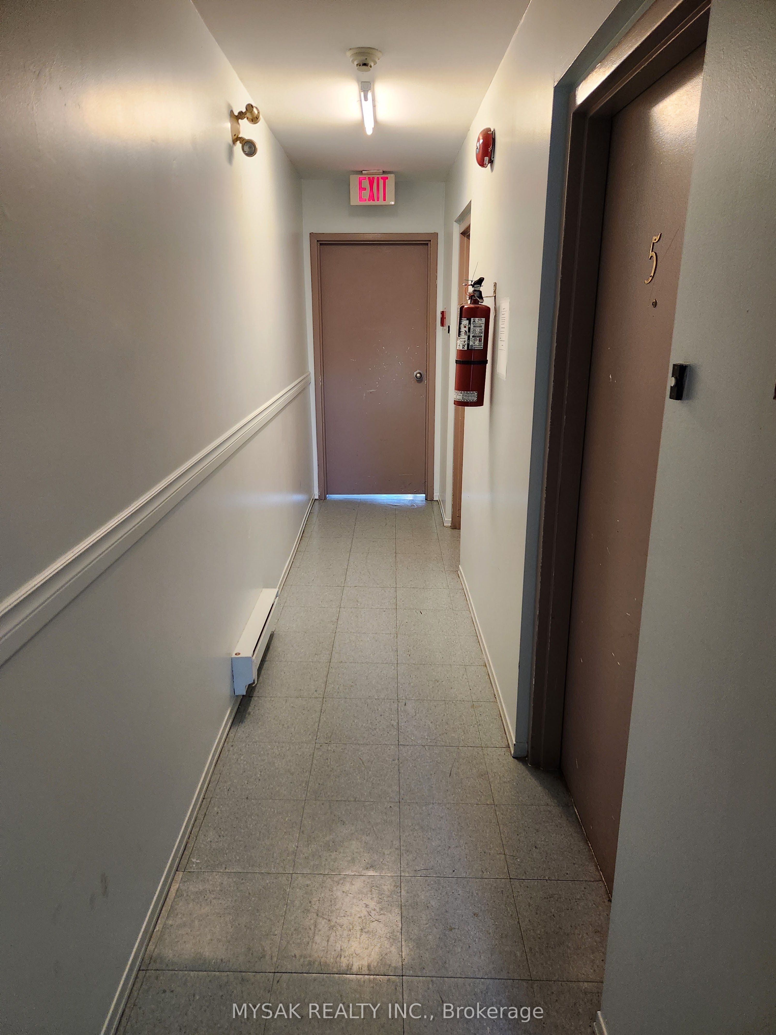 144 Coxwell Avenue Property Photo 8