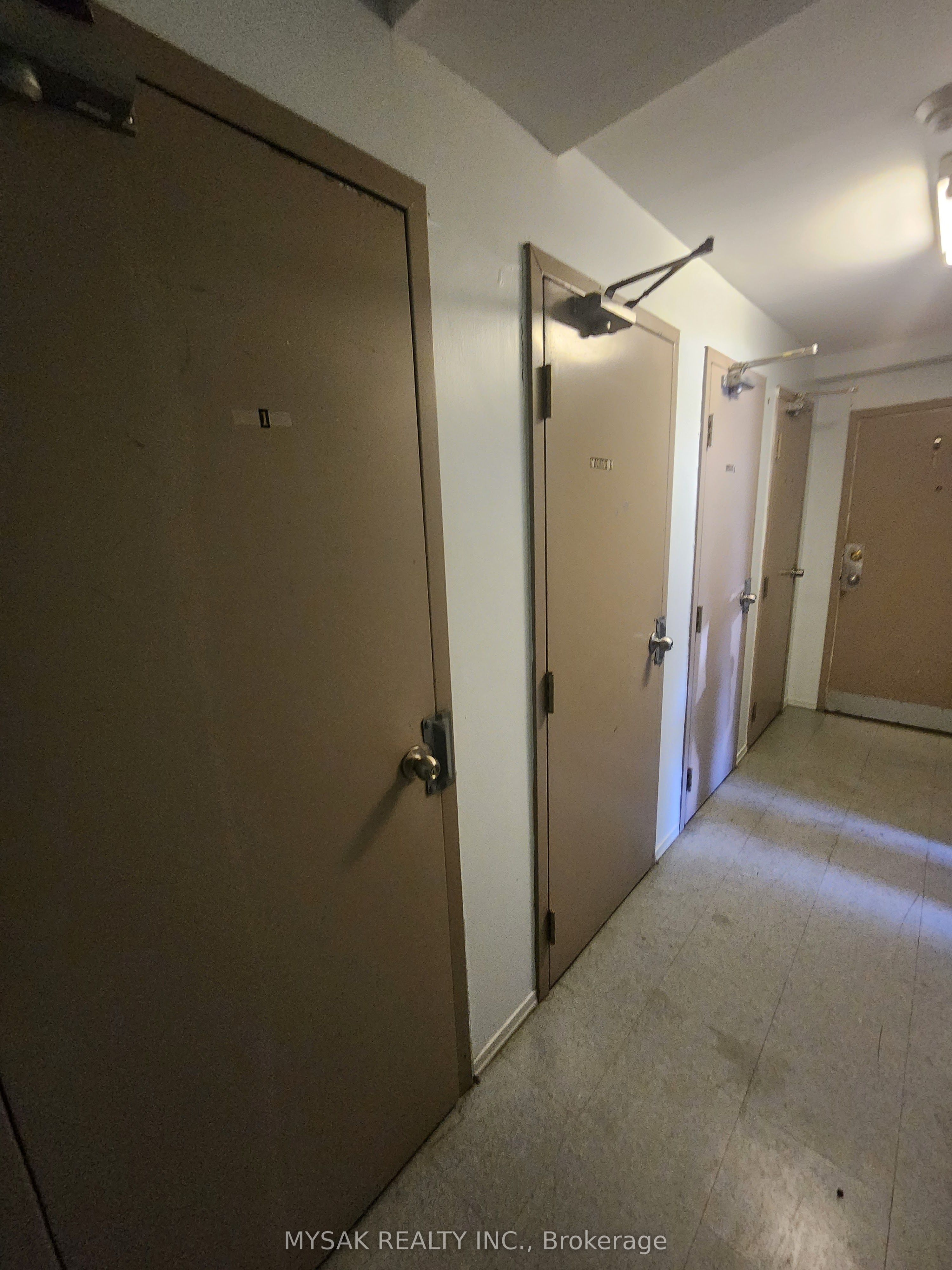 144 Coxwell Avenue Property Photo 11