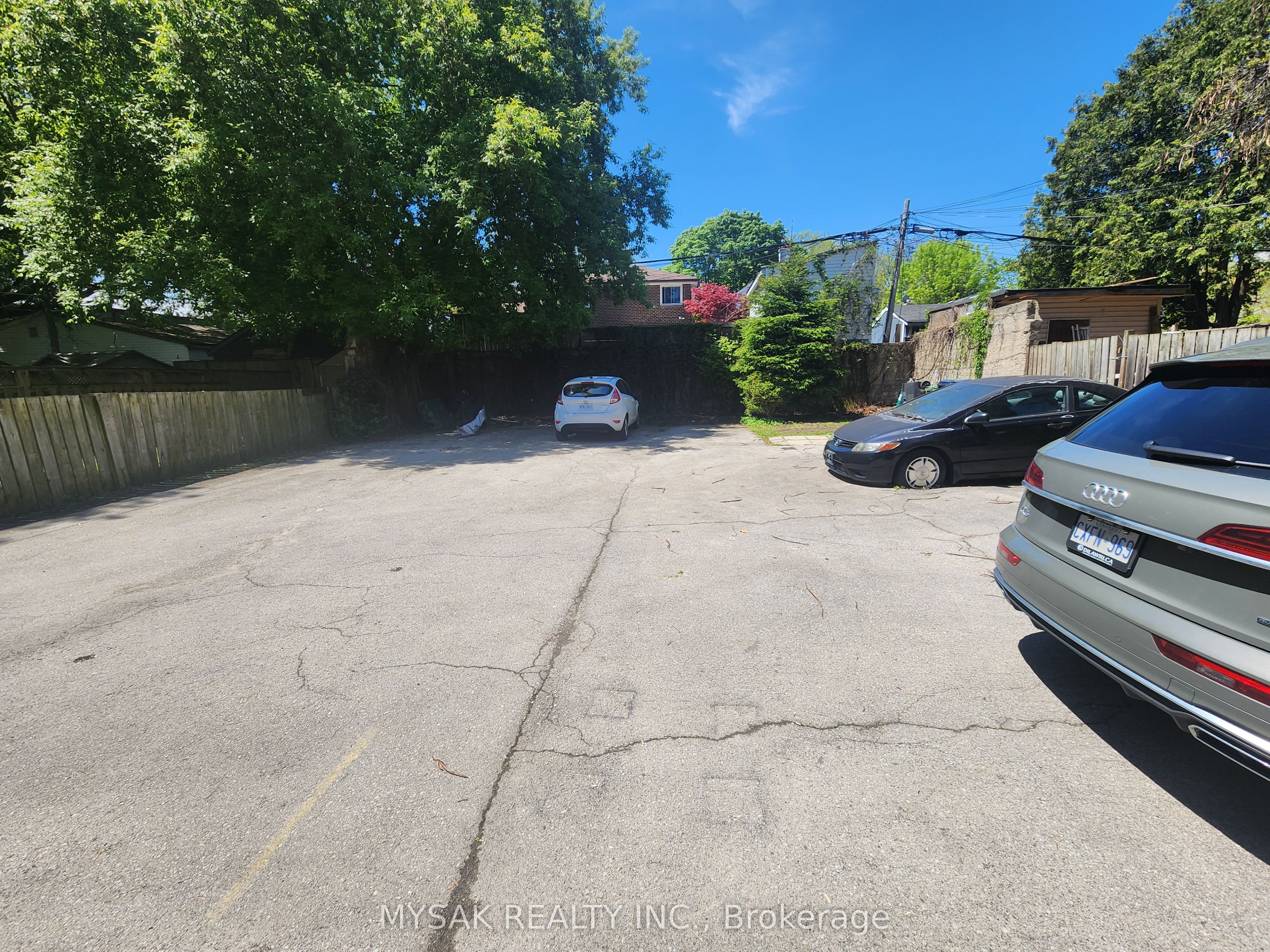 144 Coxwell Avenue Property Photo 15