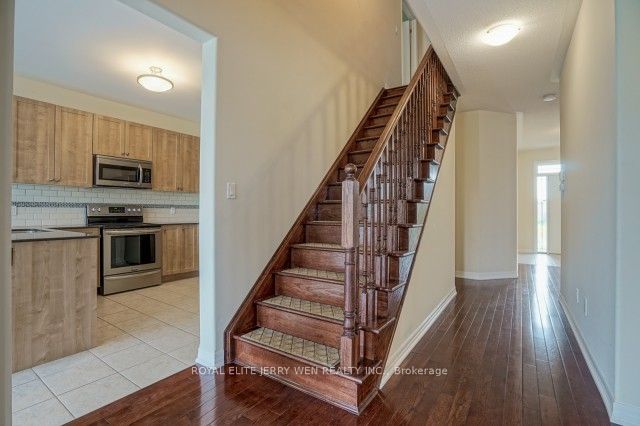 726 Coldstream Drive Property Photo 6