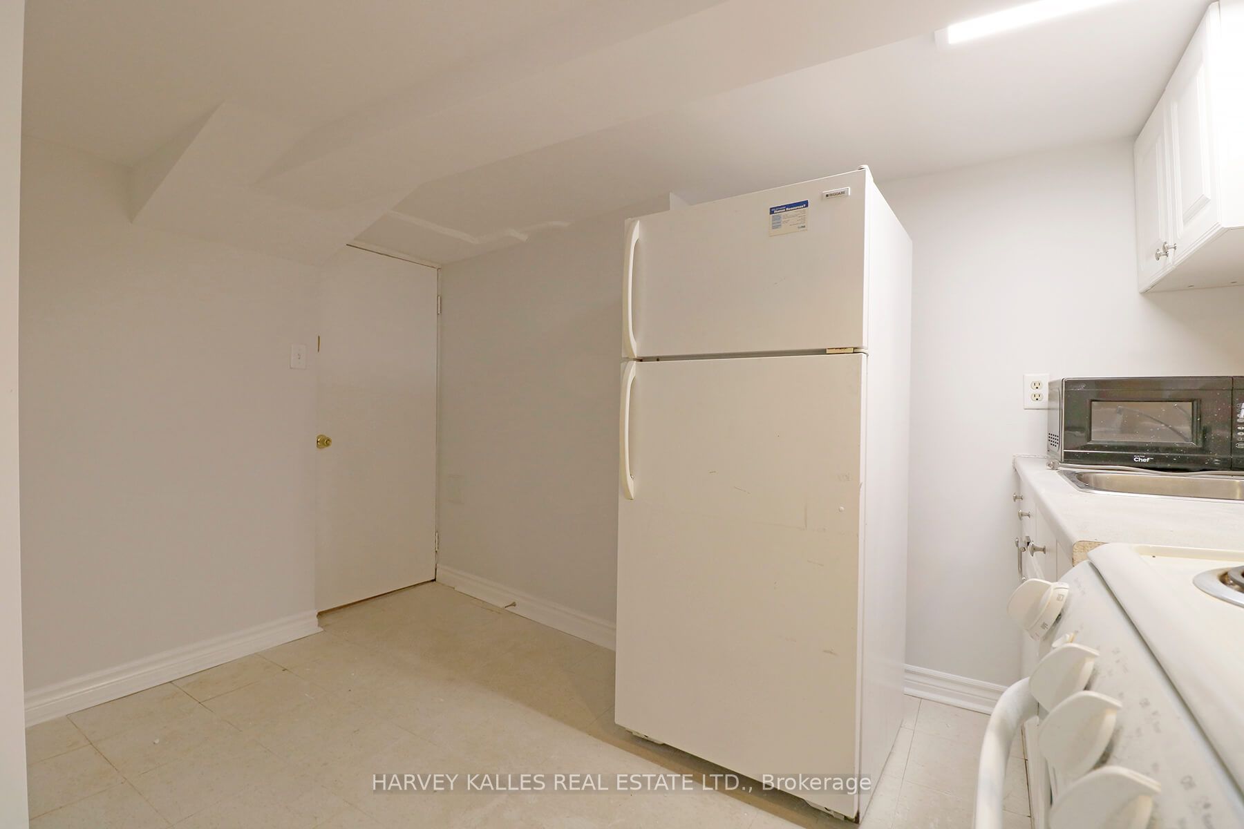 156 Gillard Avenue Basement Property Photo 8