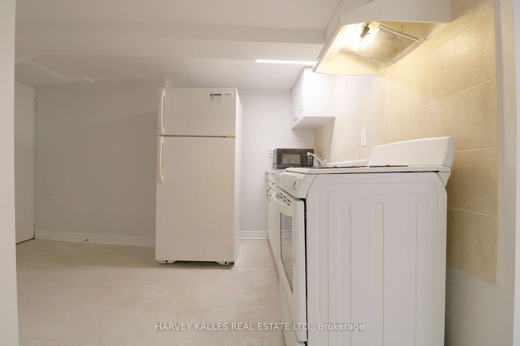 156 Gillard Avenue Basement Property Photo 10