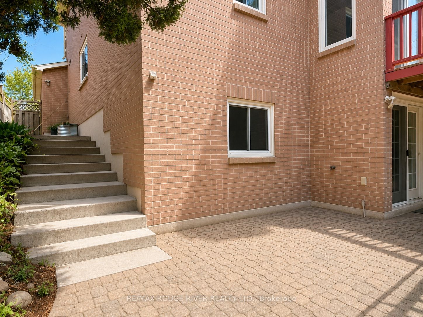 16 Dominy Drive Property Photo 2
