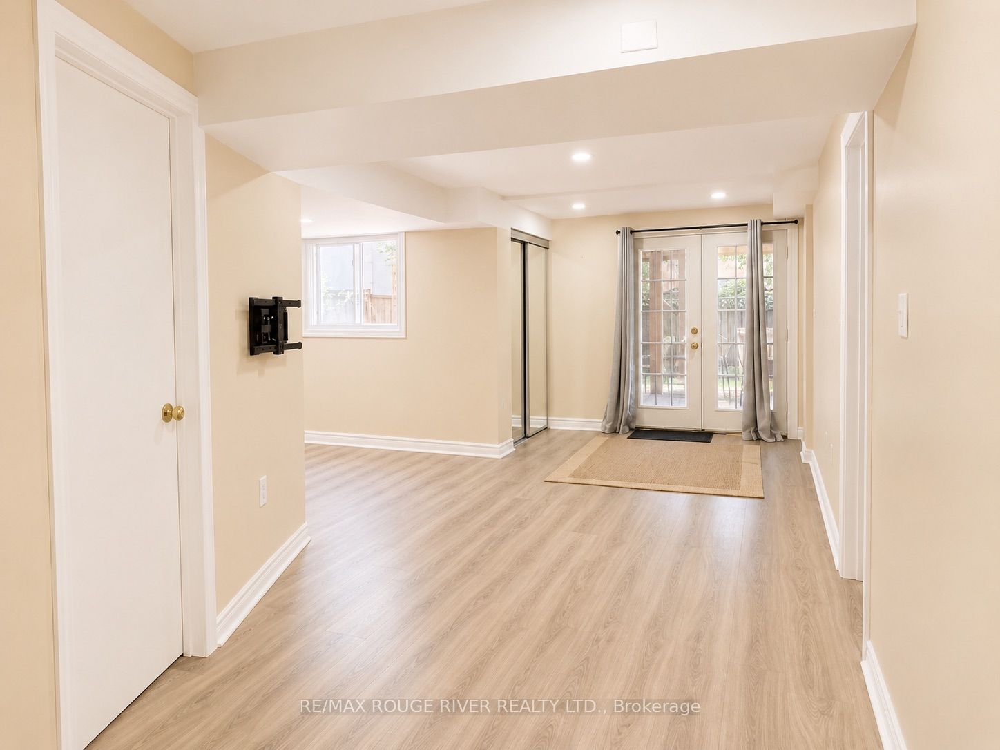 16 Dominy Drive Property Photo 14