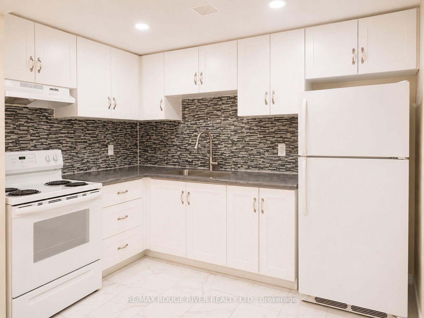 16 Dominy Drive Property Photo 17