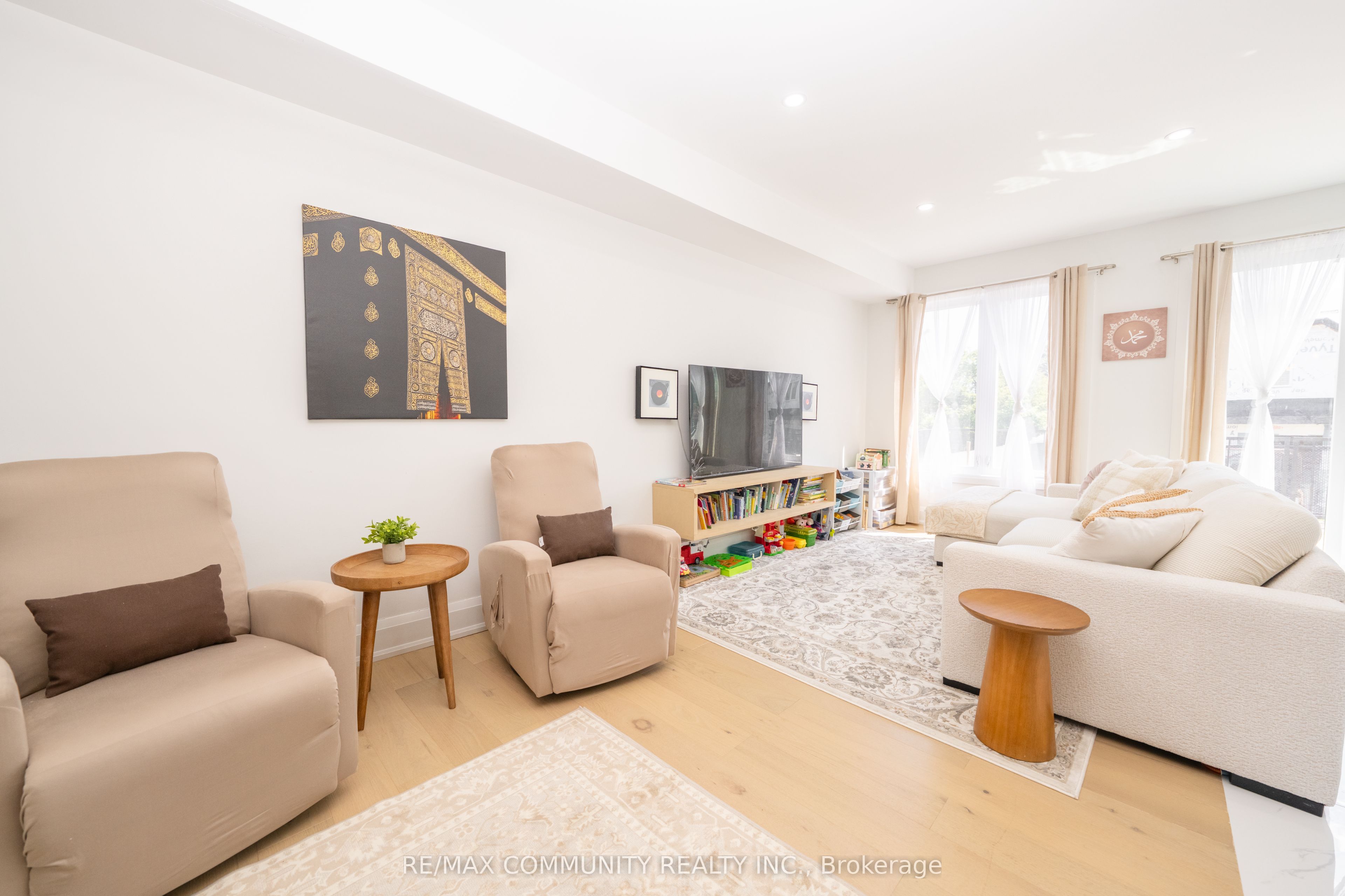 75b Kitchener Road Property Photo 12