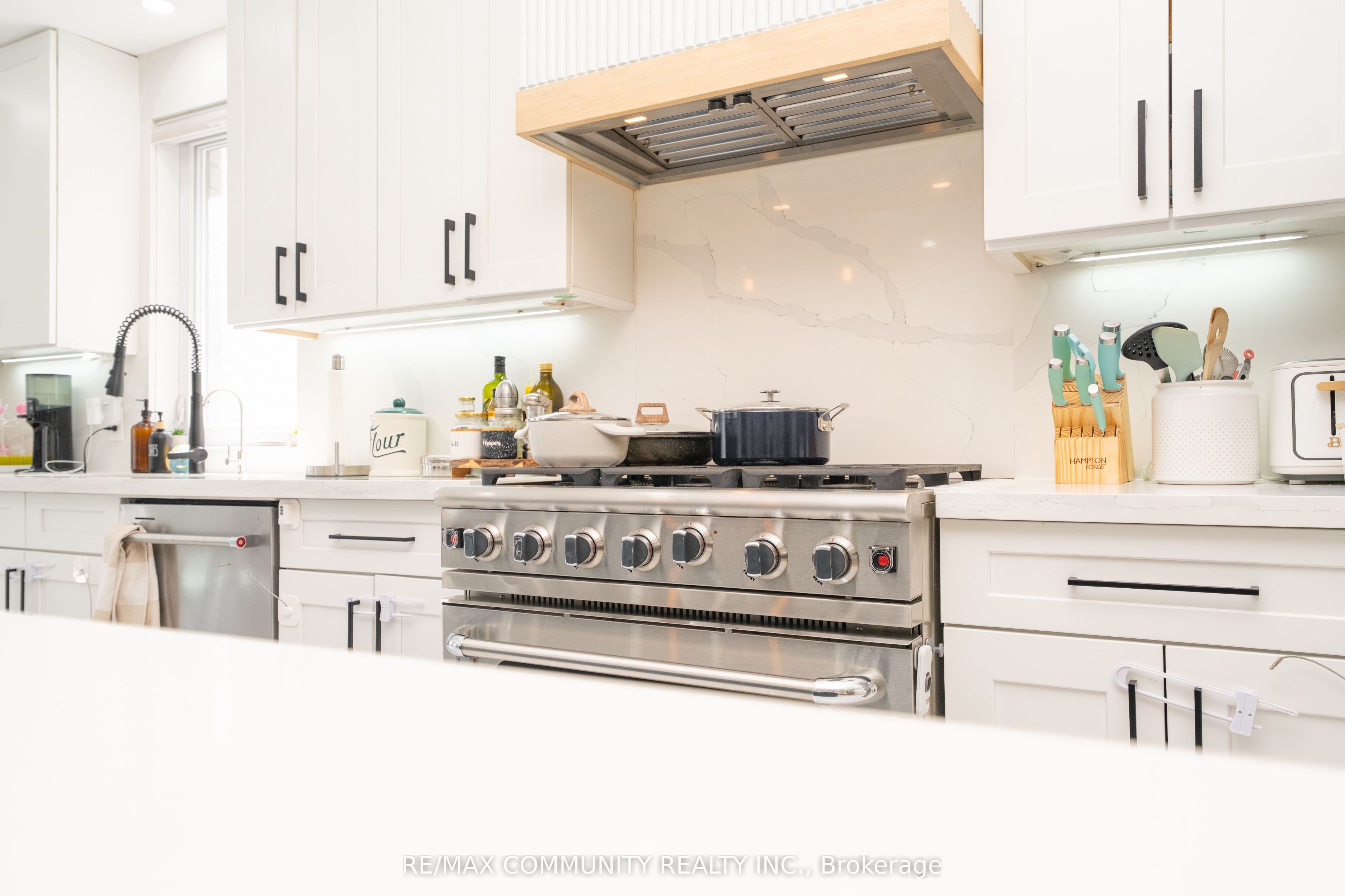 75b Kitchener Road Property Photo 32