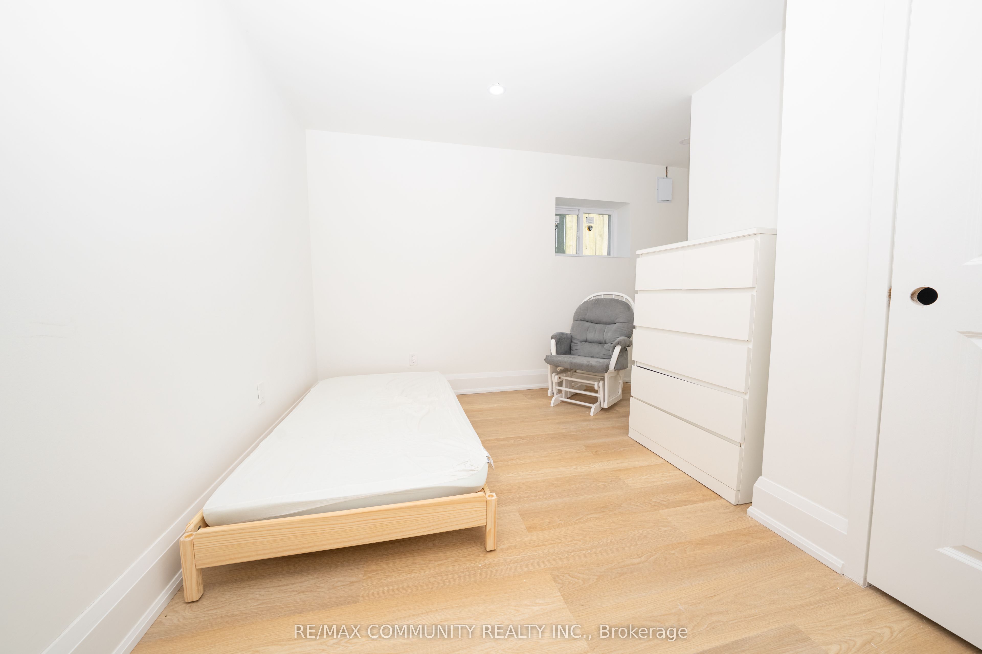 75b Kitchener Road Property Photo 36