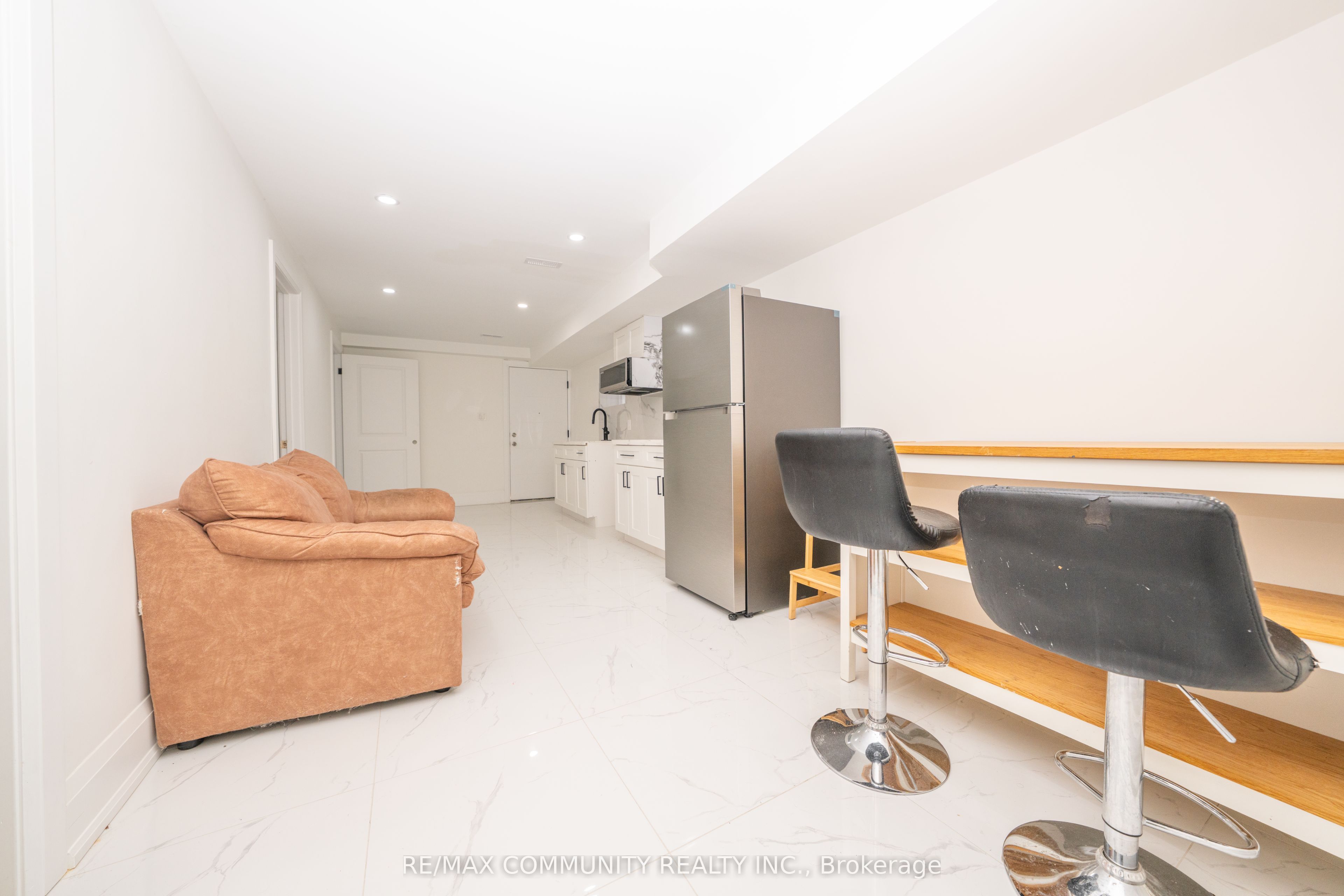 75b Kitchener Road Property Photo 38