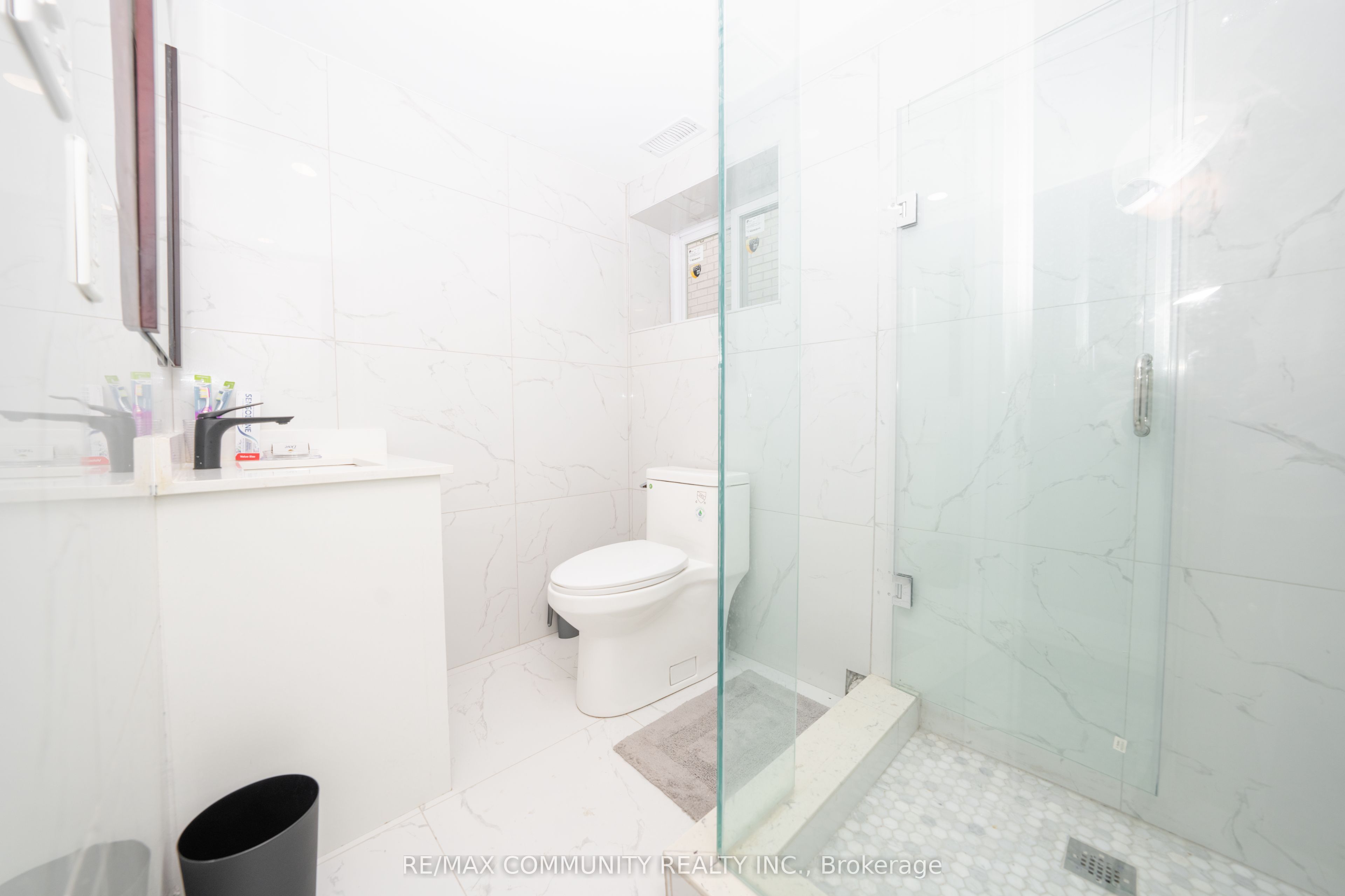 75b Kitchener Road Property Photo 40