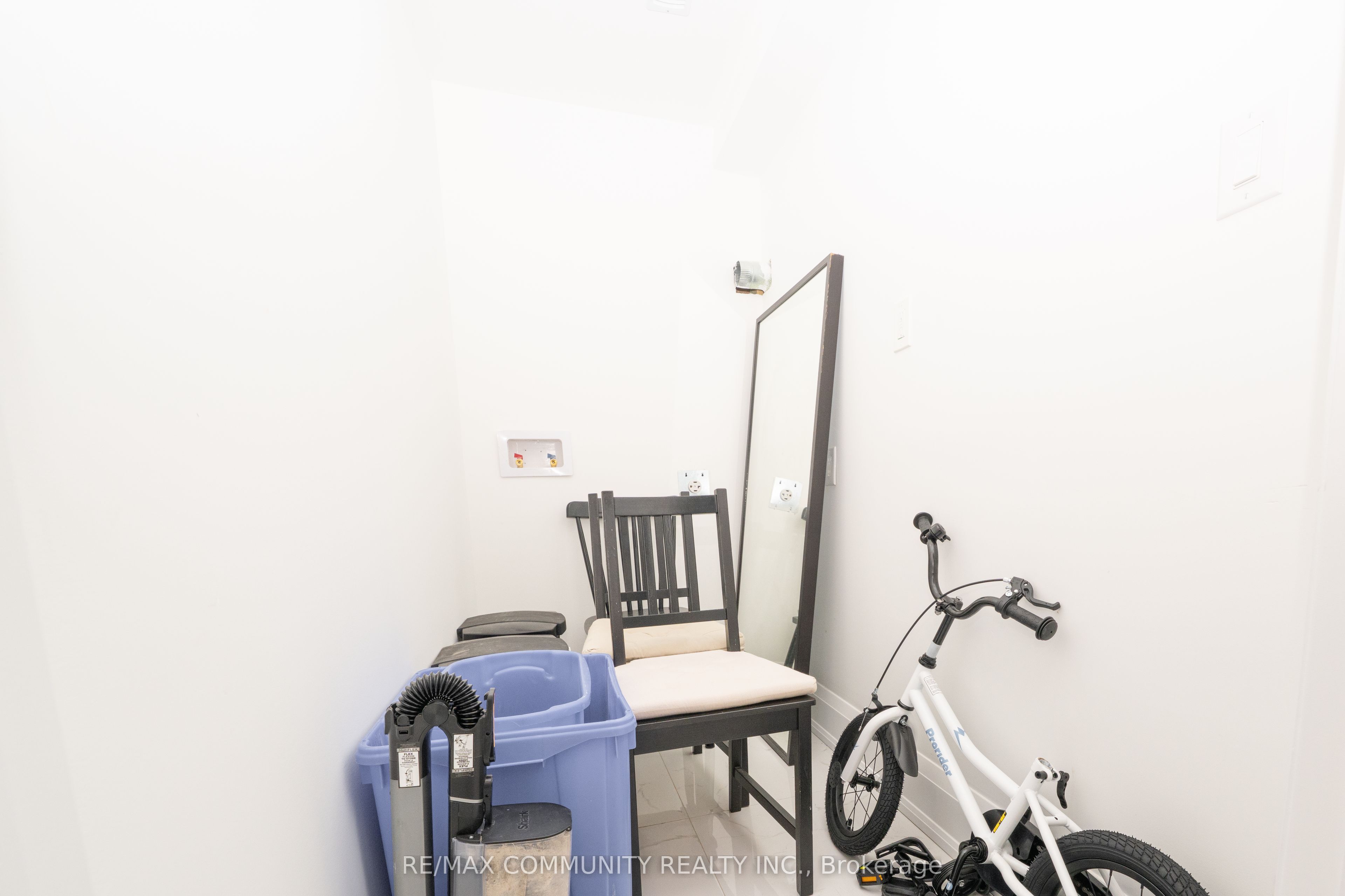 75b Kitchener Road Property Photo 41