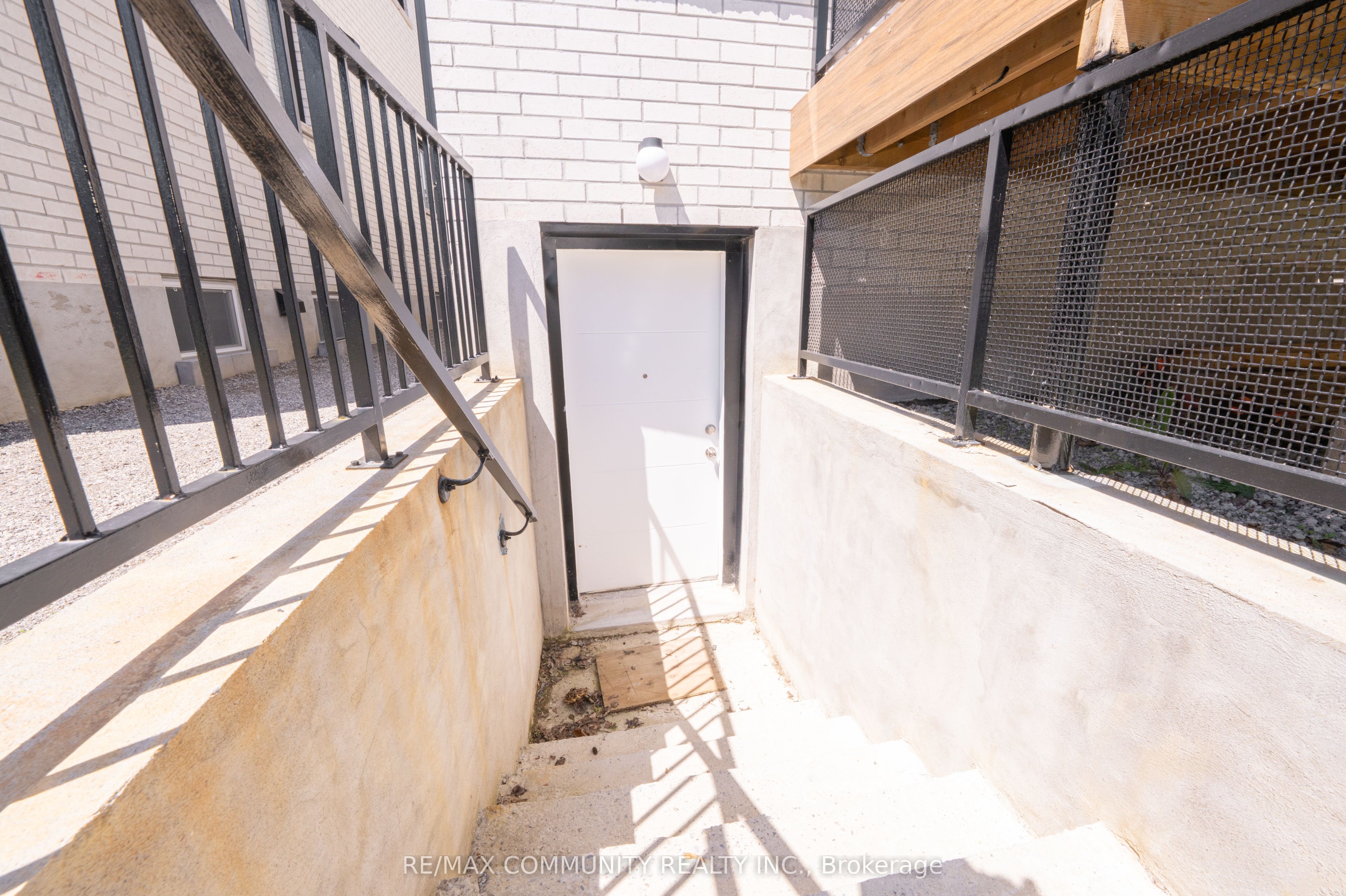 75b Kitchener Road Property Photo 42