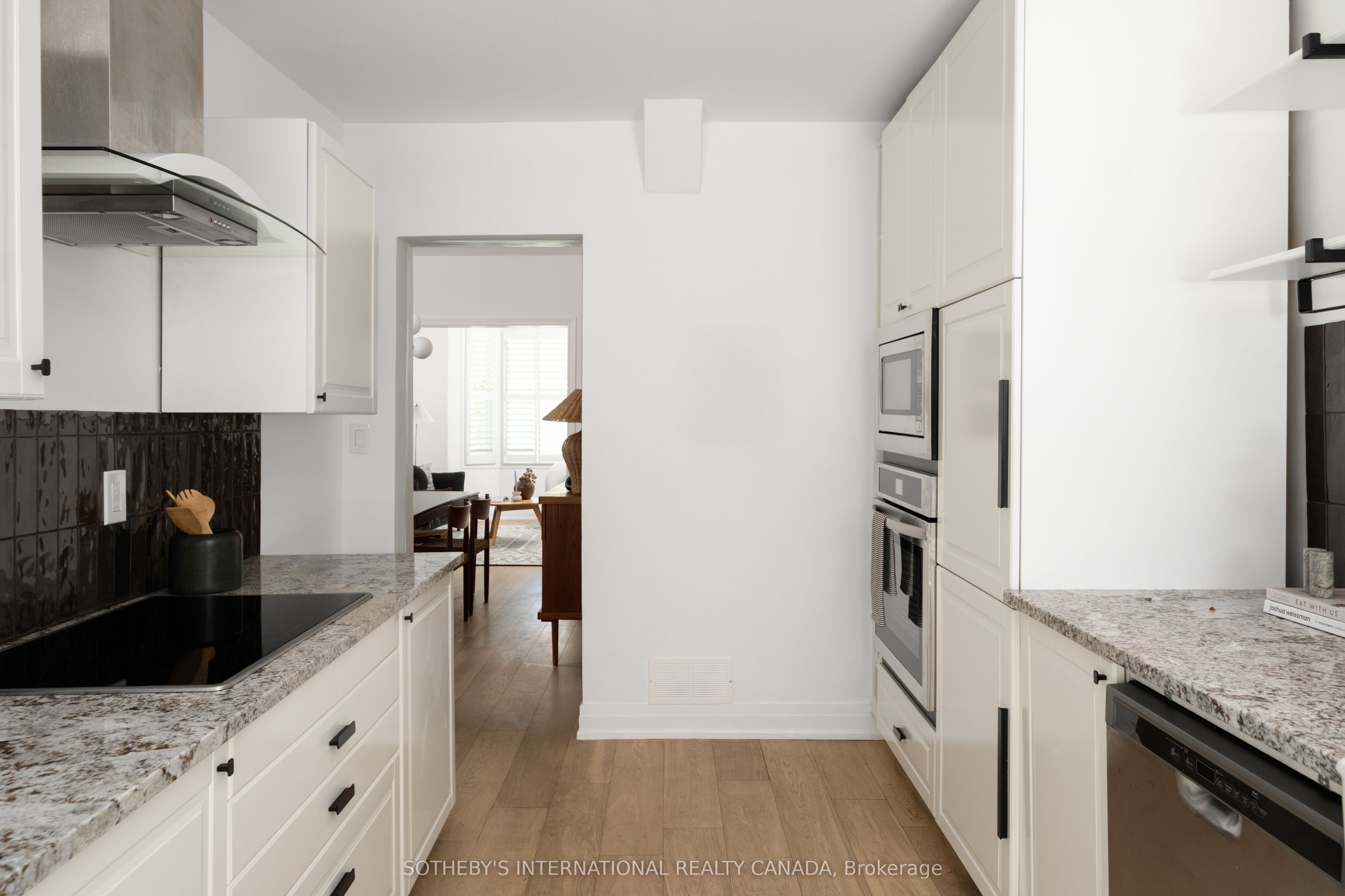 22 Connaught Avenue Property Photo 11