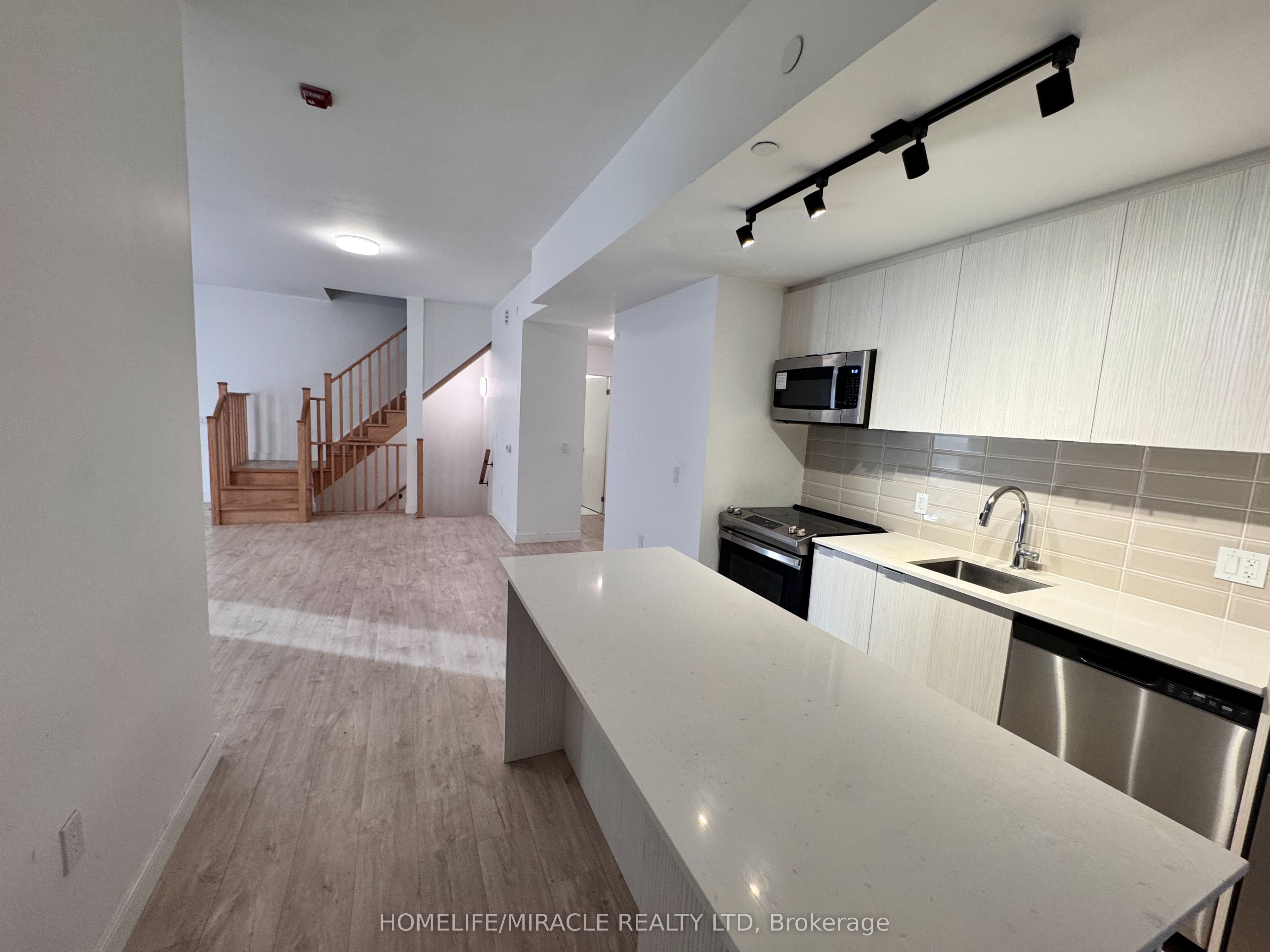 176 Clonmore Drive 4 Property Photo 12