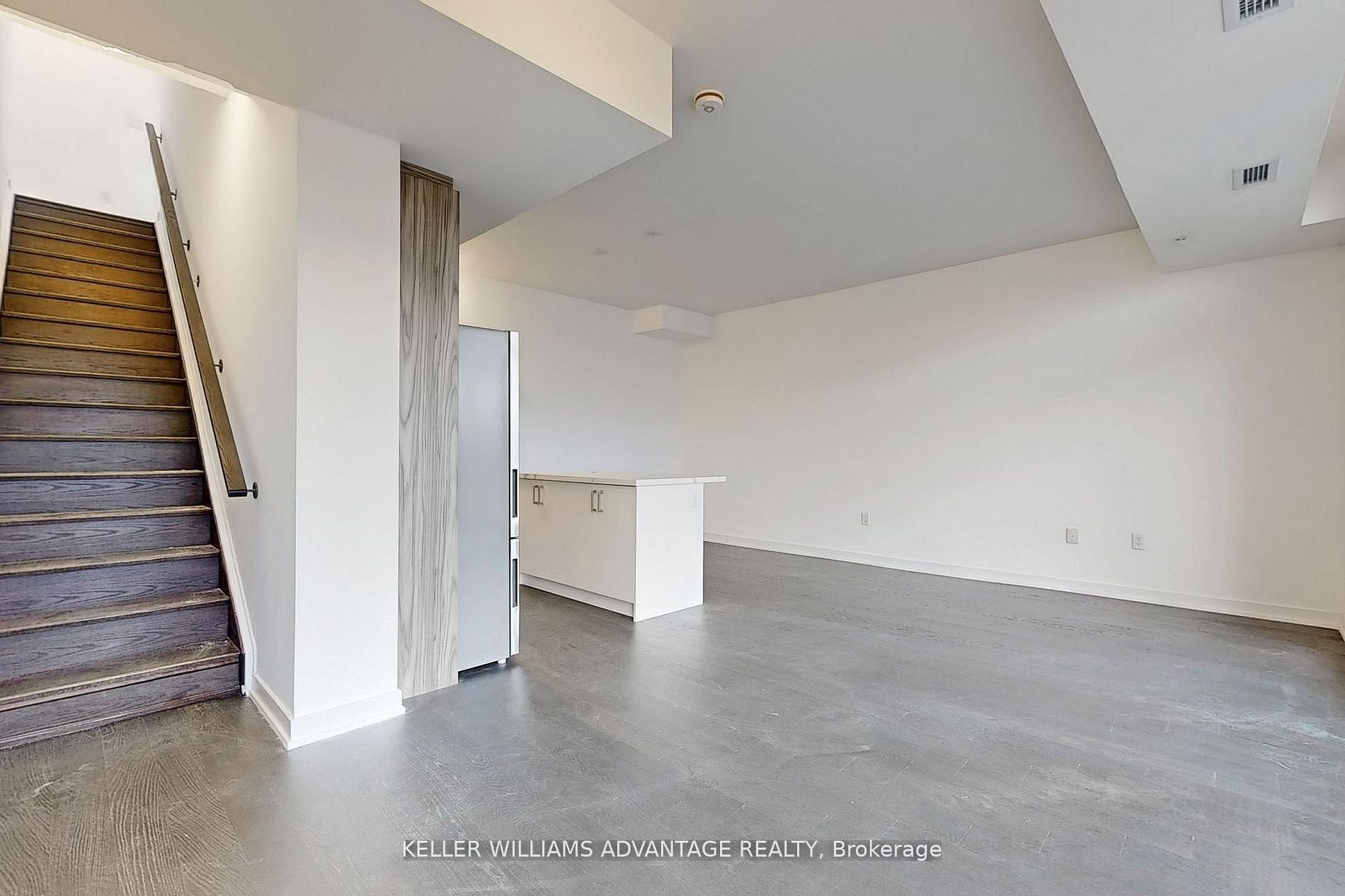 188 Angus Drive 26 Property Photo 14