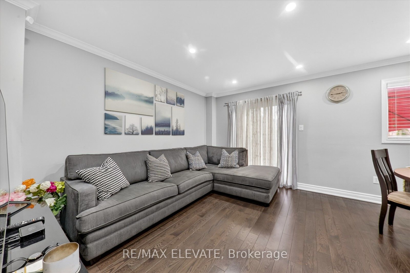 25 Stockbridge Crescent Property Photo 8