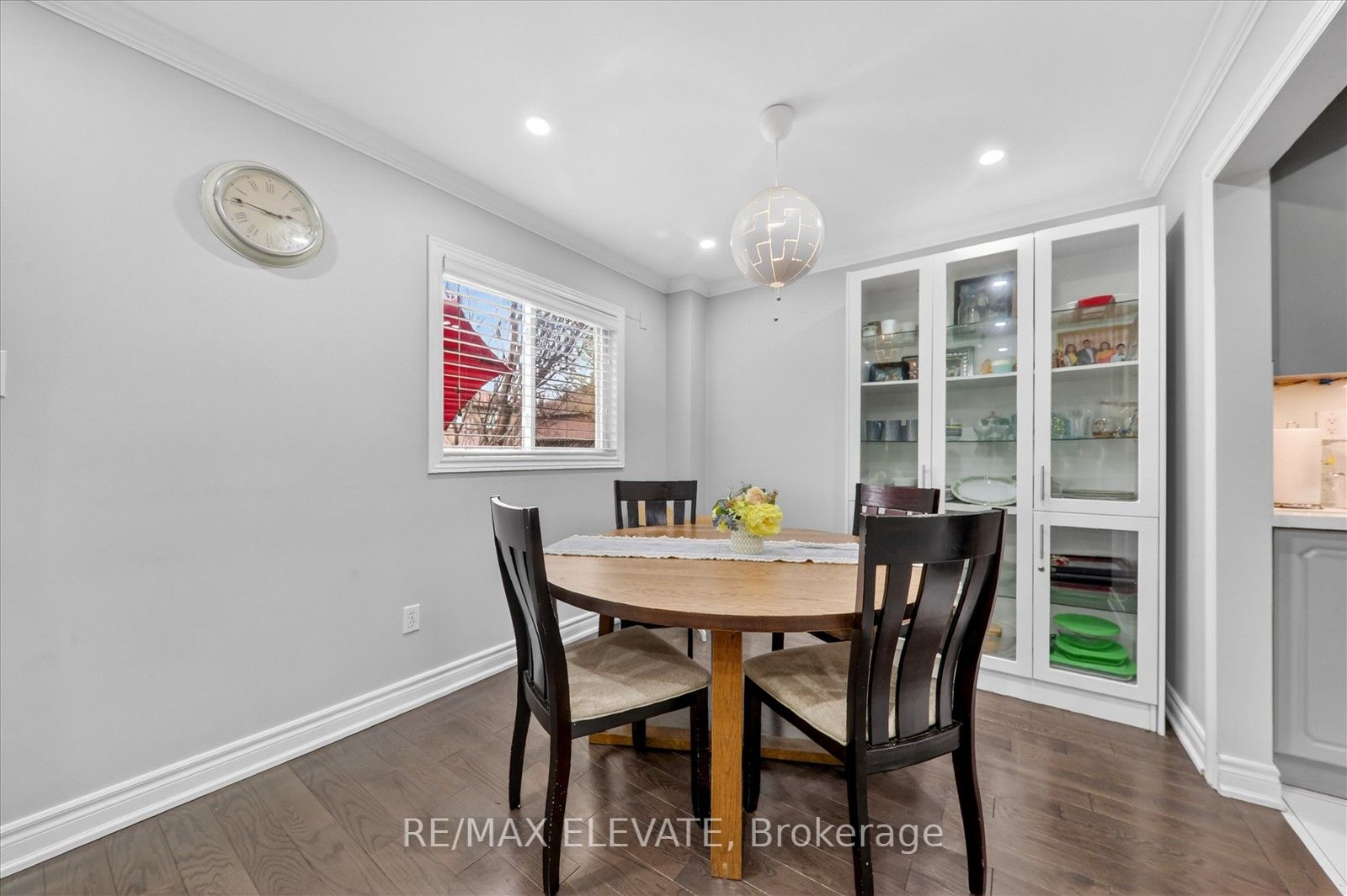 25 Stockbridge Crescent Property Photo 10