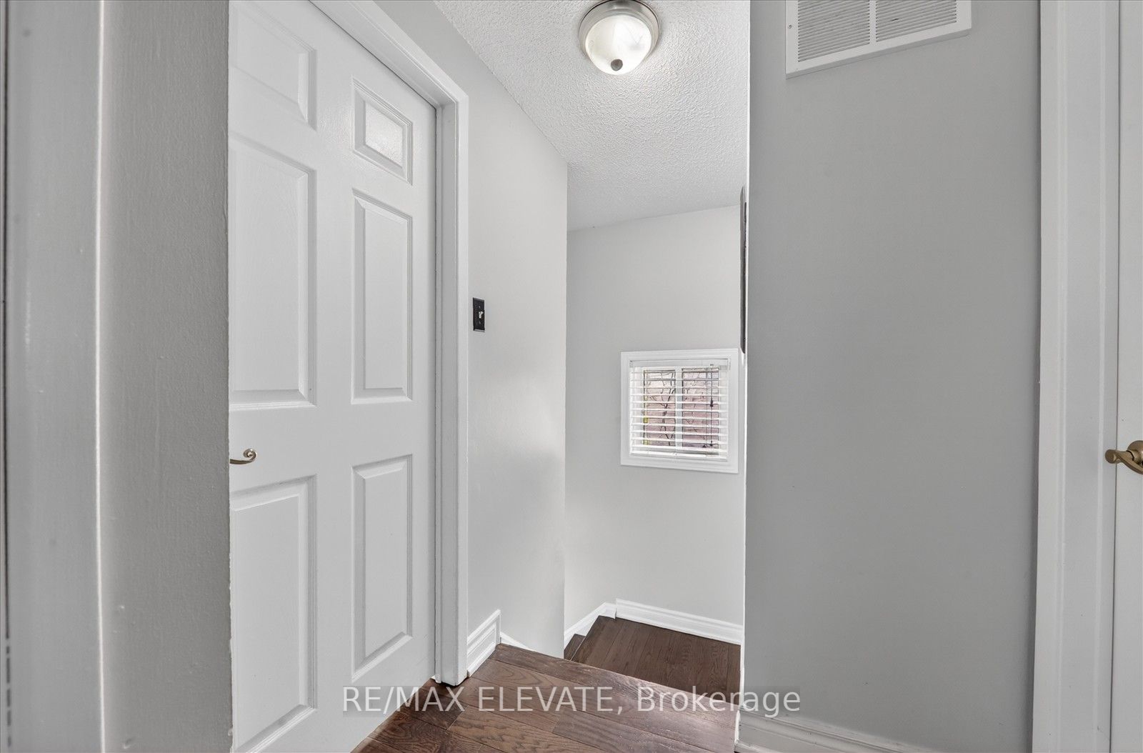 25 Stockbridge Crescent Property Photo 15