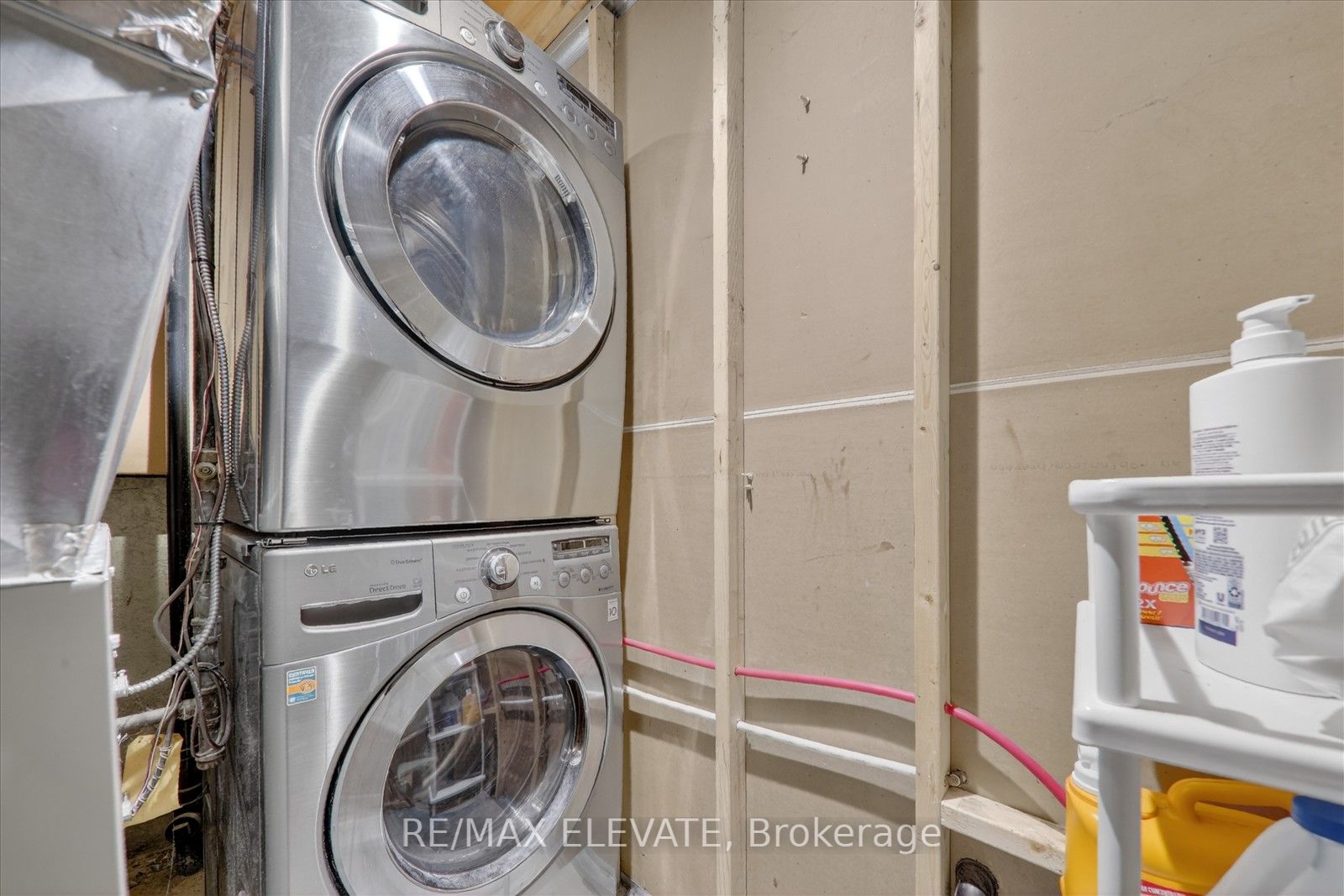 25 Stockbridge Crescent Property Photo 29