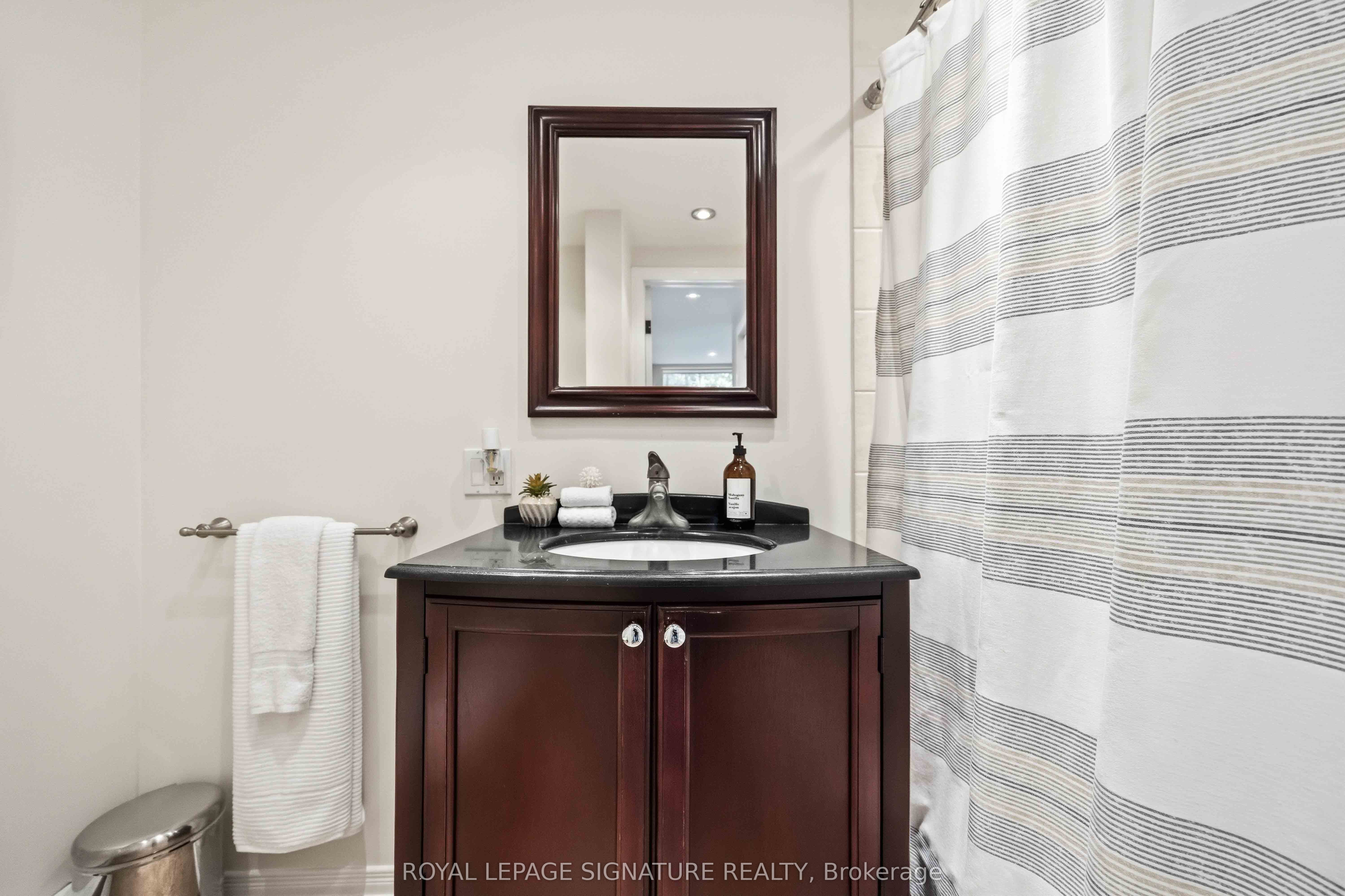 2366 Queen Street E 7 Property Photo 13