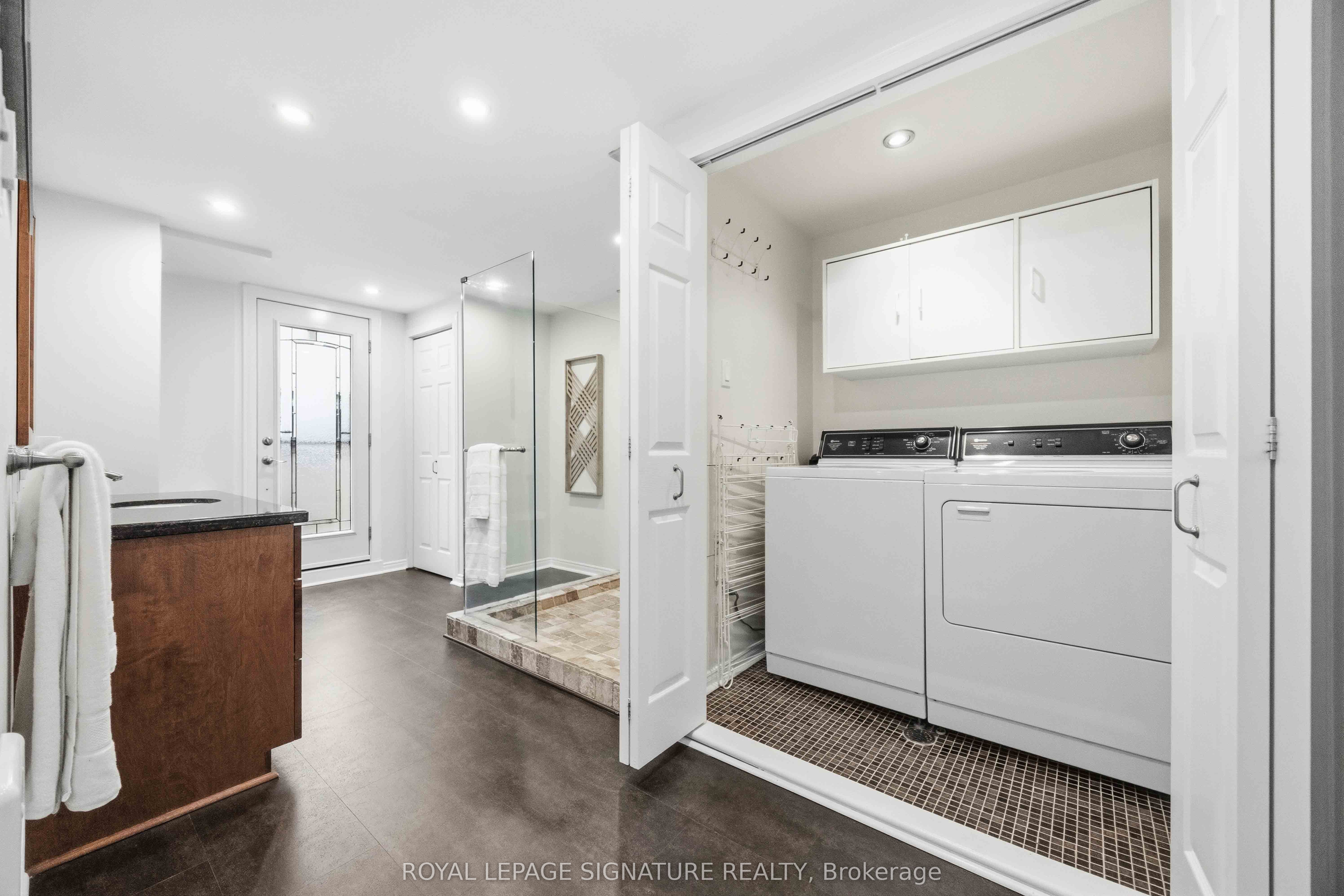 2366 Queen Street E 7 Property Photo 28