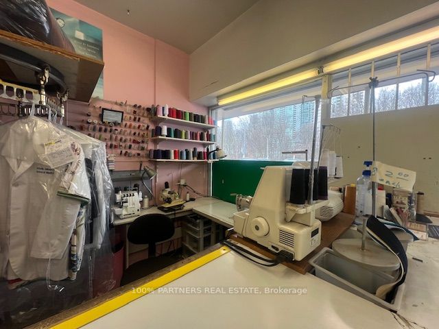 1581 Ellesmere Road Property Photo 2