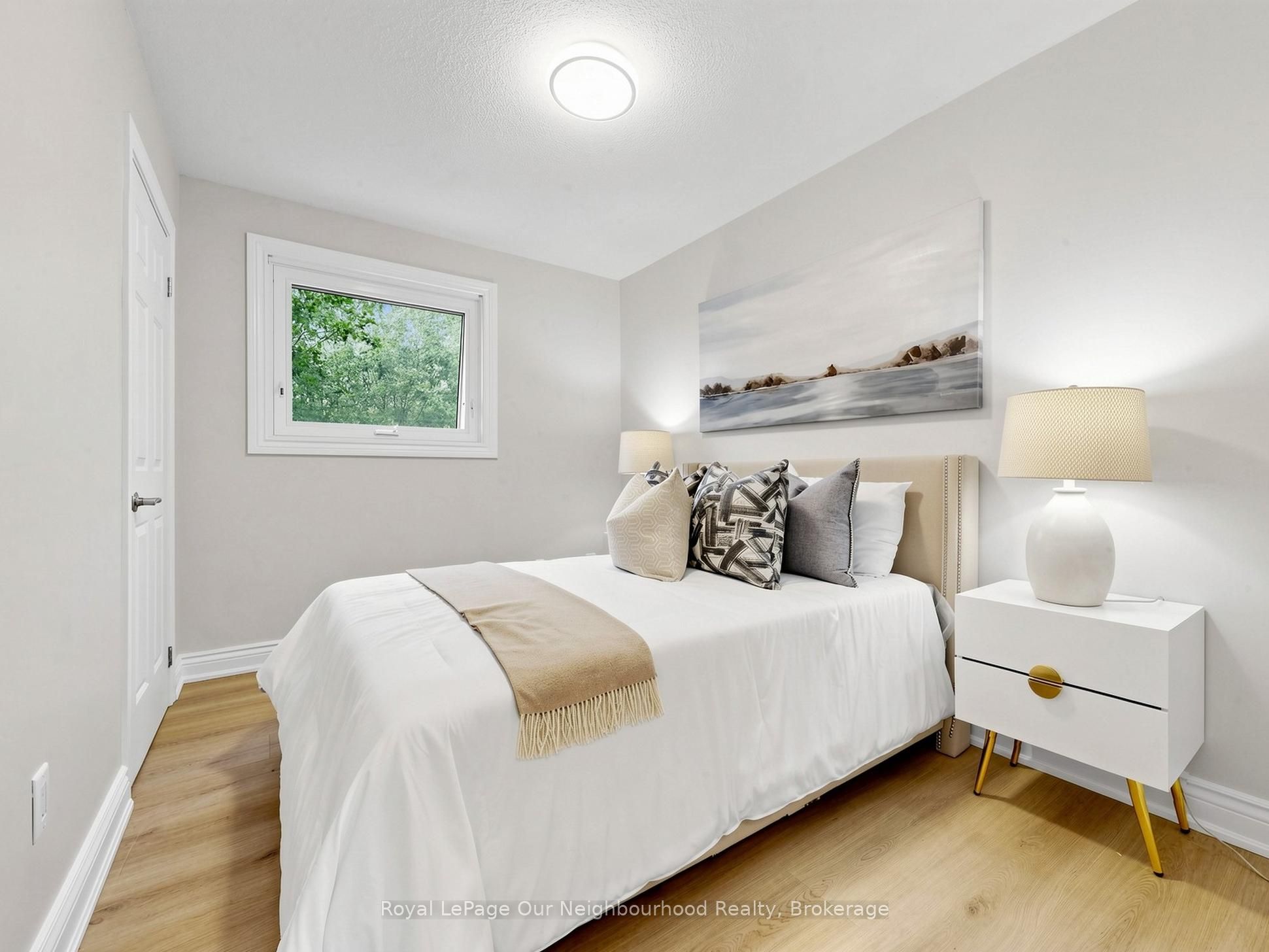 660 Dunn Crescent Property Photo 20