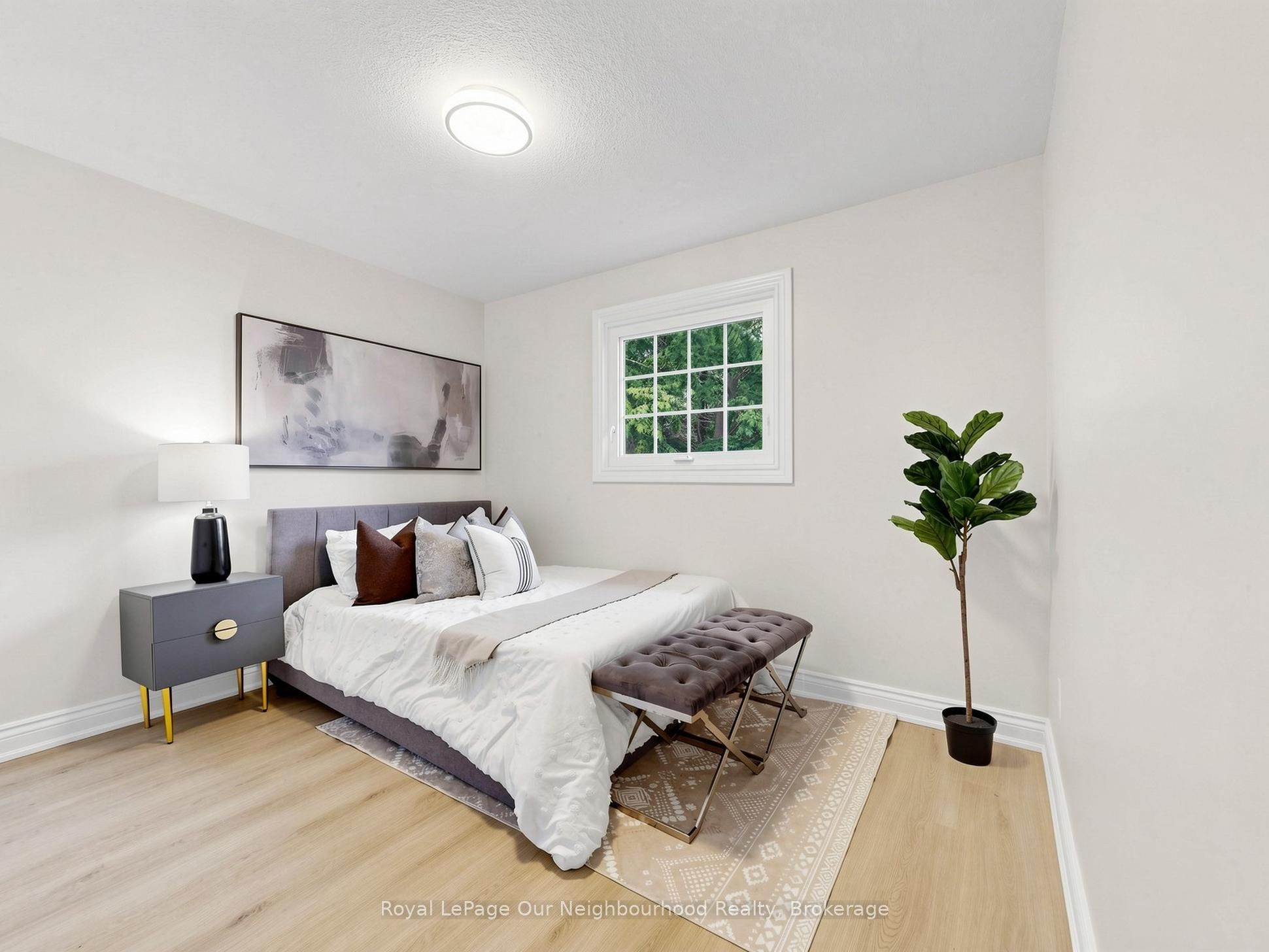 660 Dunn Crescent Property Photo 22