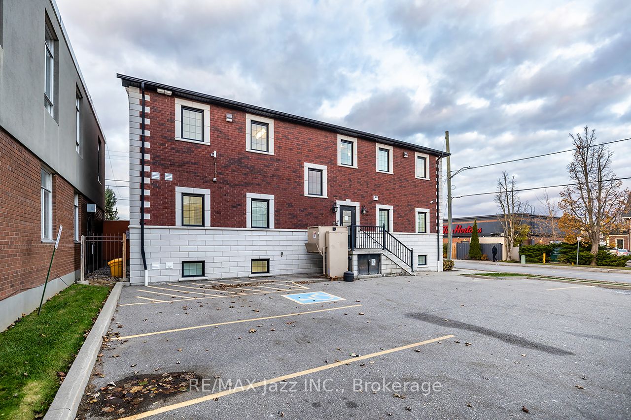 193 King Street E Property Photo 48