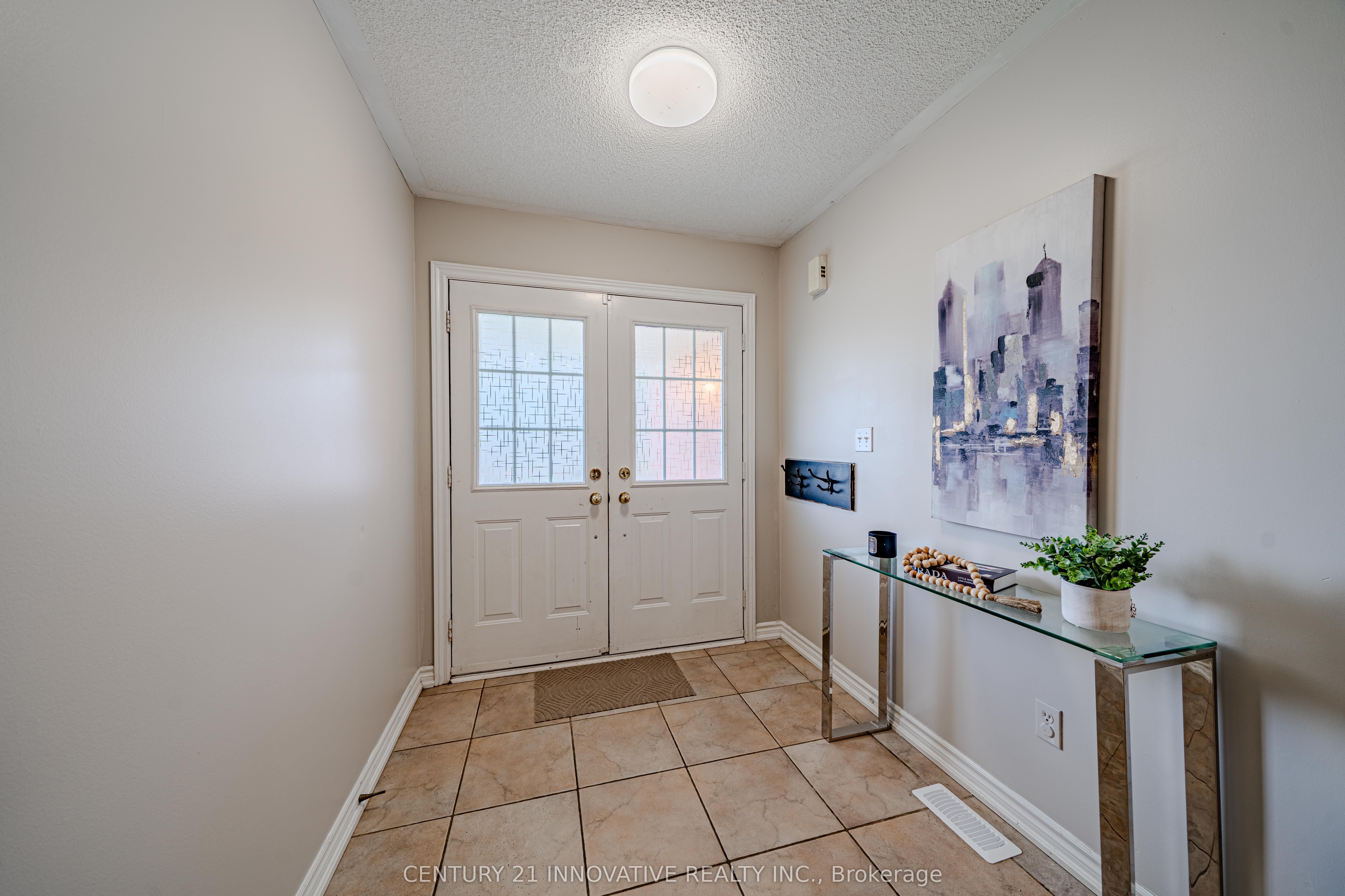 30 Castle Green Drive Property Photo 4