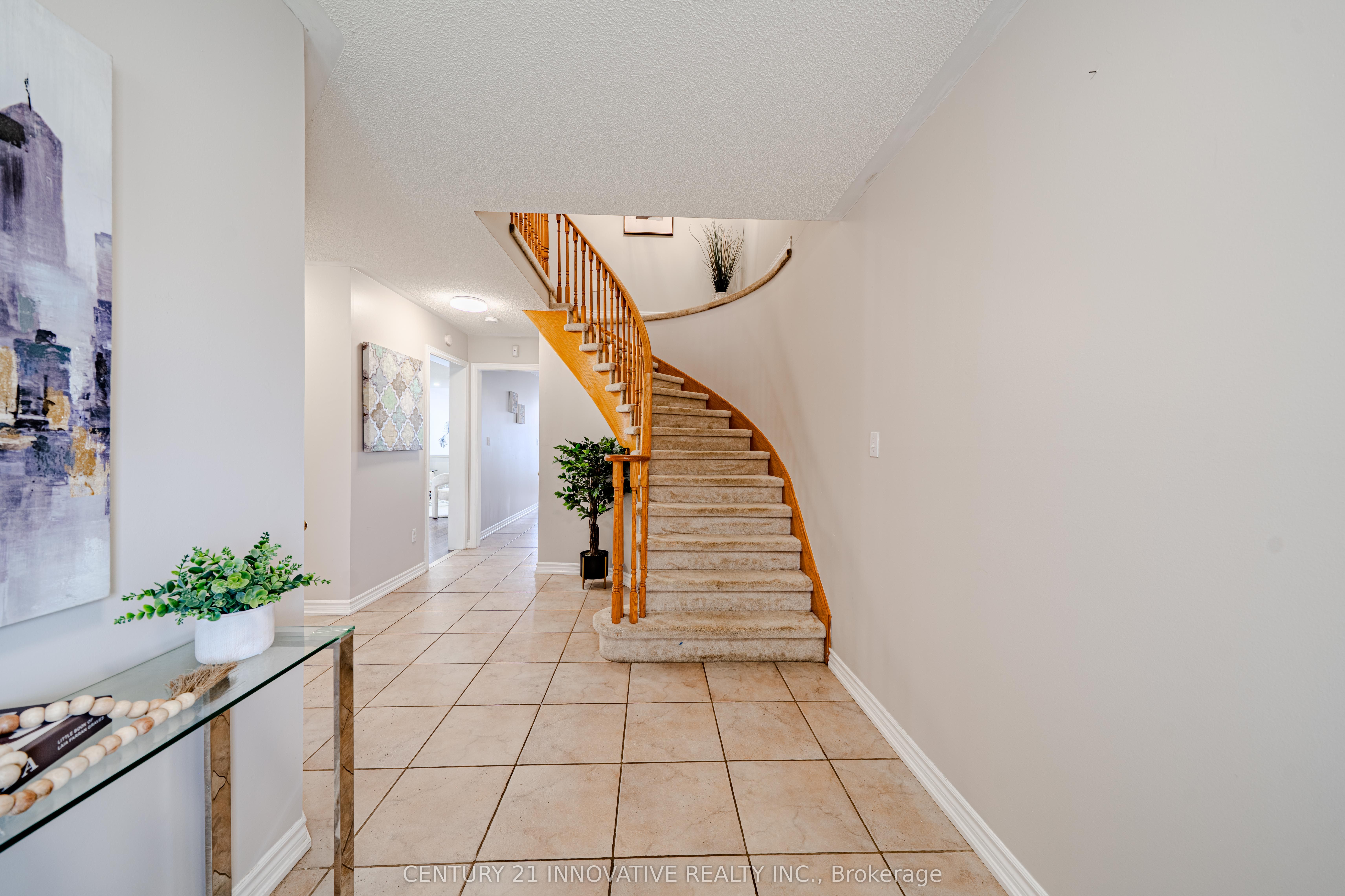 30 Castle Green Drive Property Photo 6