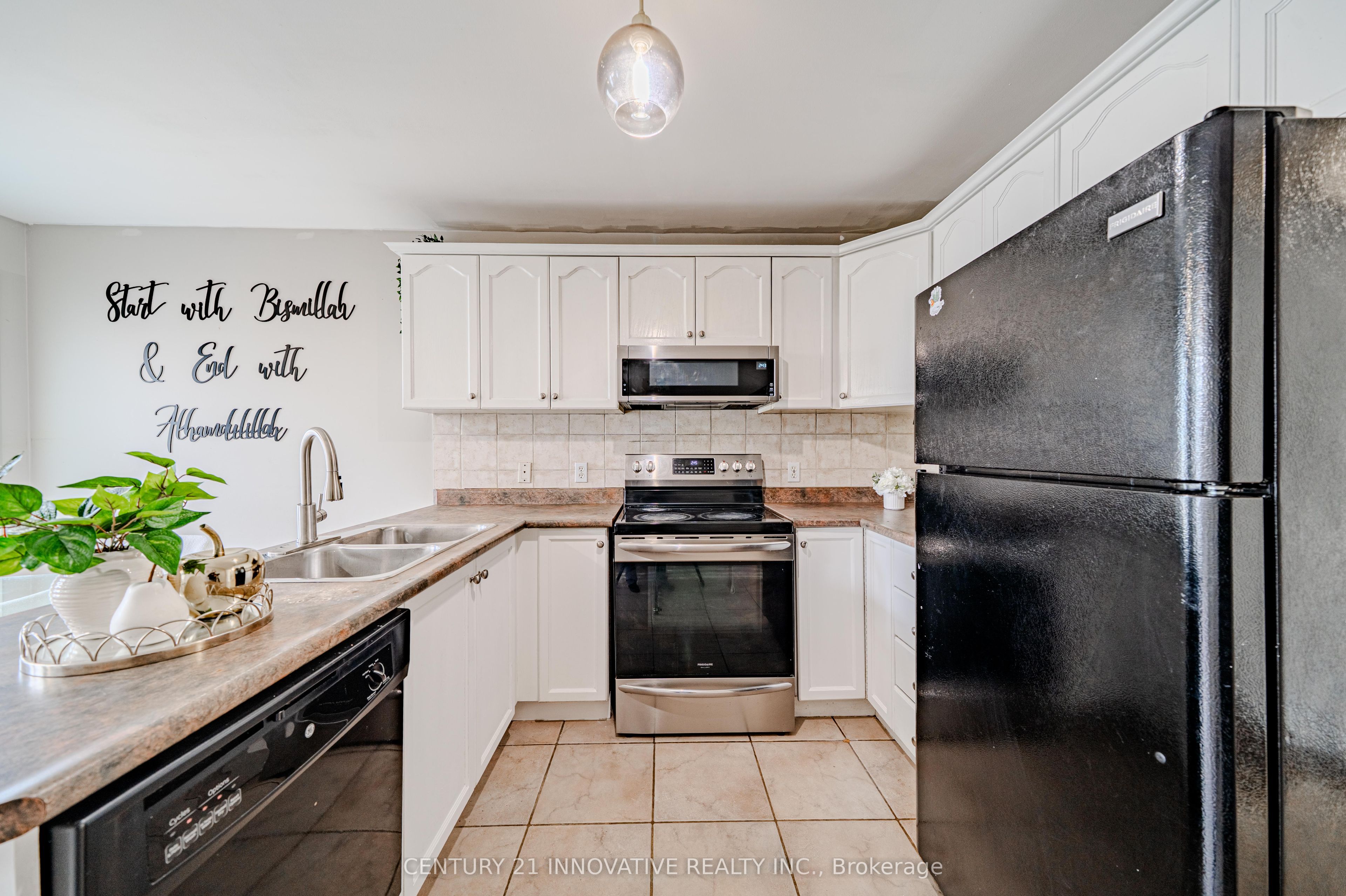 30 Castle Green Drive Property Photo 19