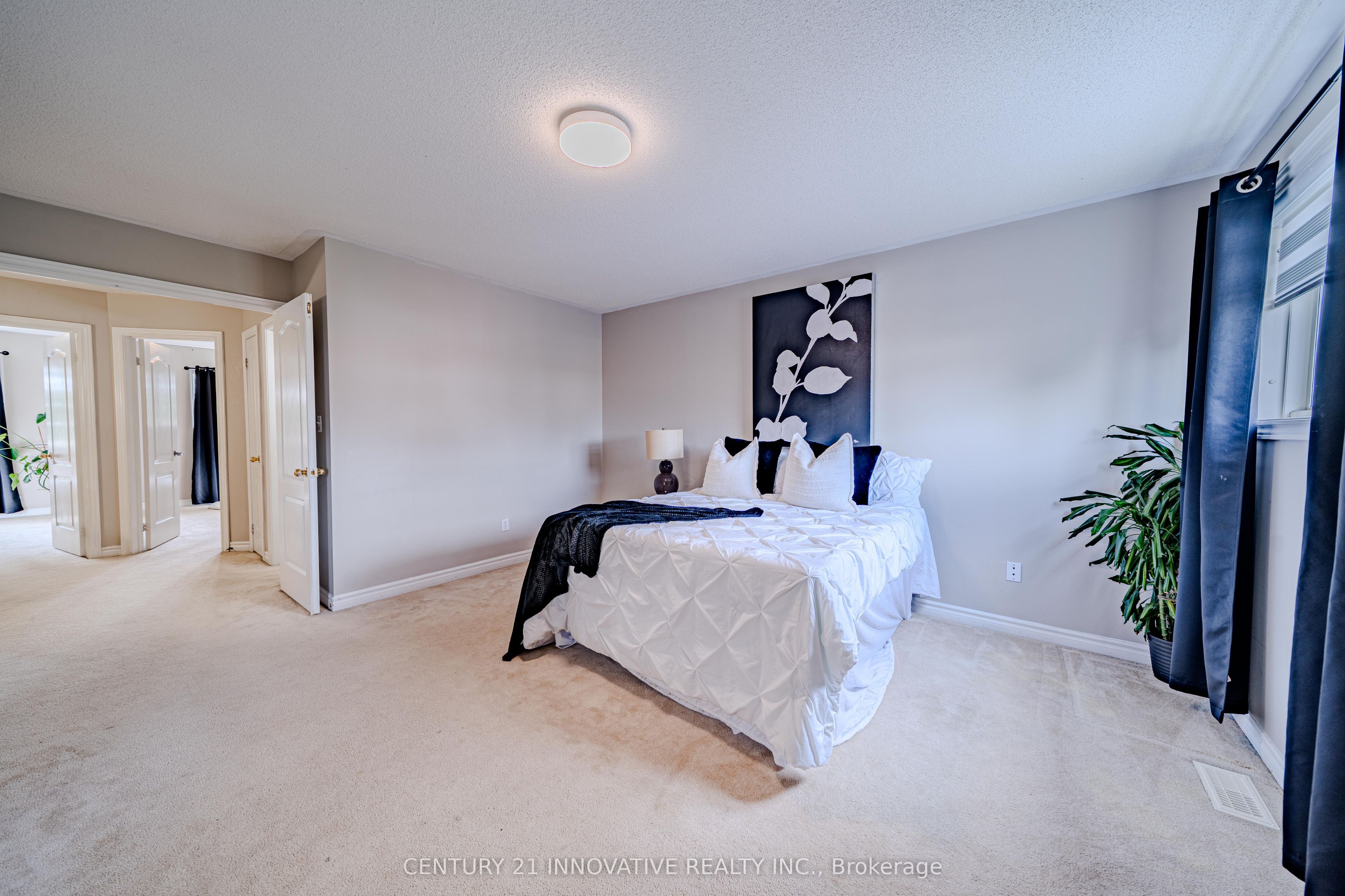 30 Castle Green Drive Property Photo 27