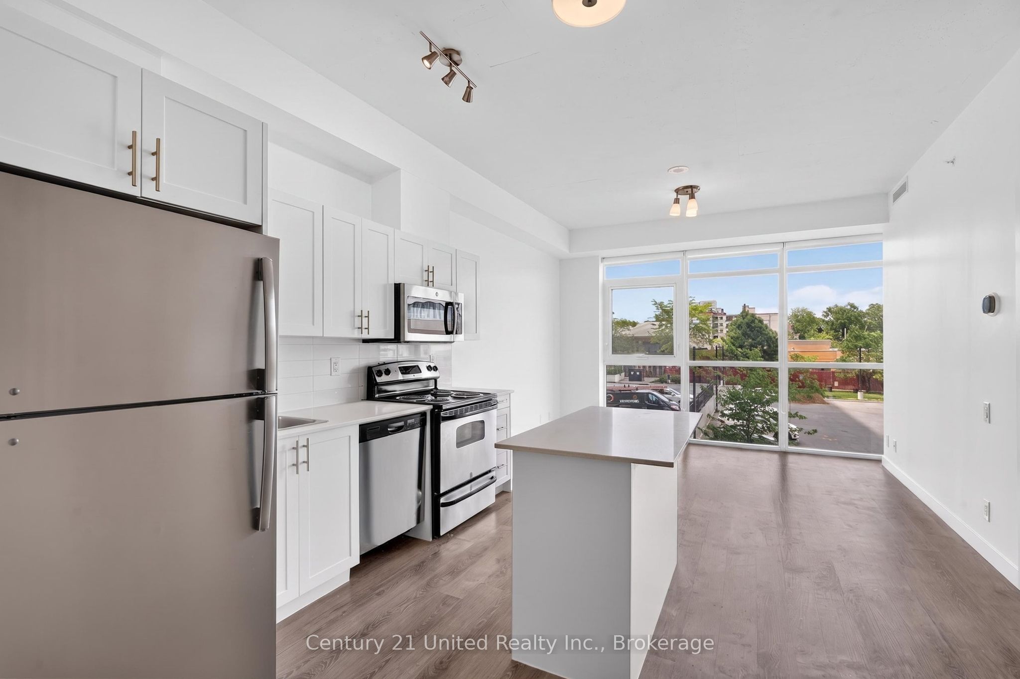 100 Bond Street E 422 Property Photo 1