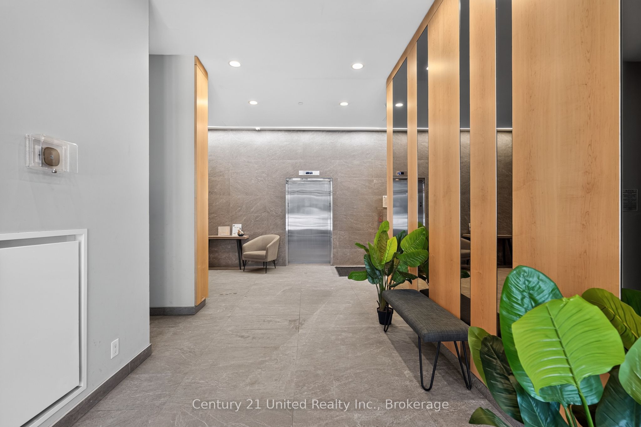 100 Bond Street E 422 Property Photo 15