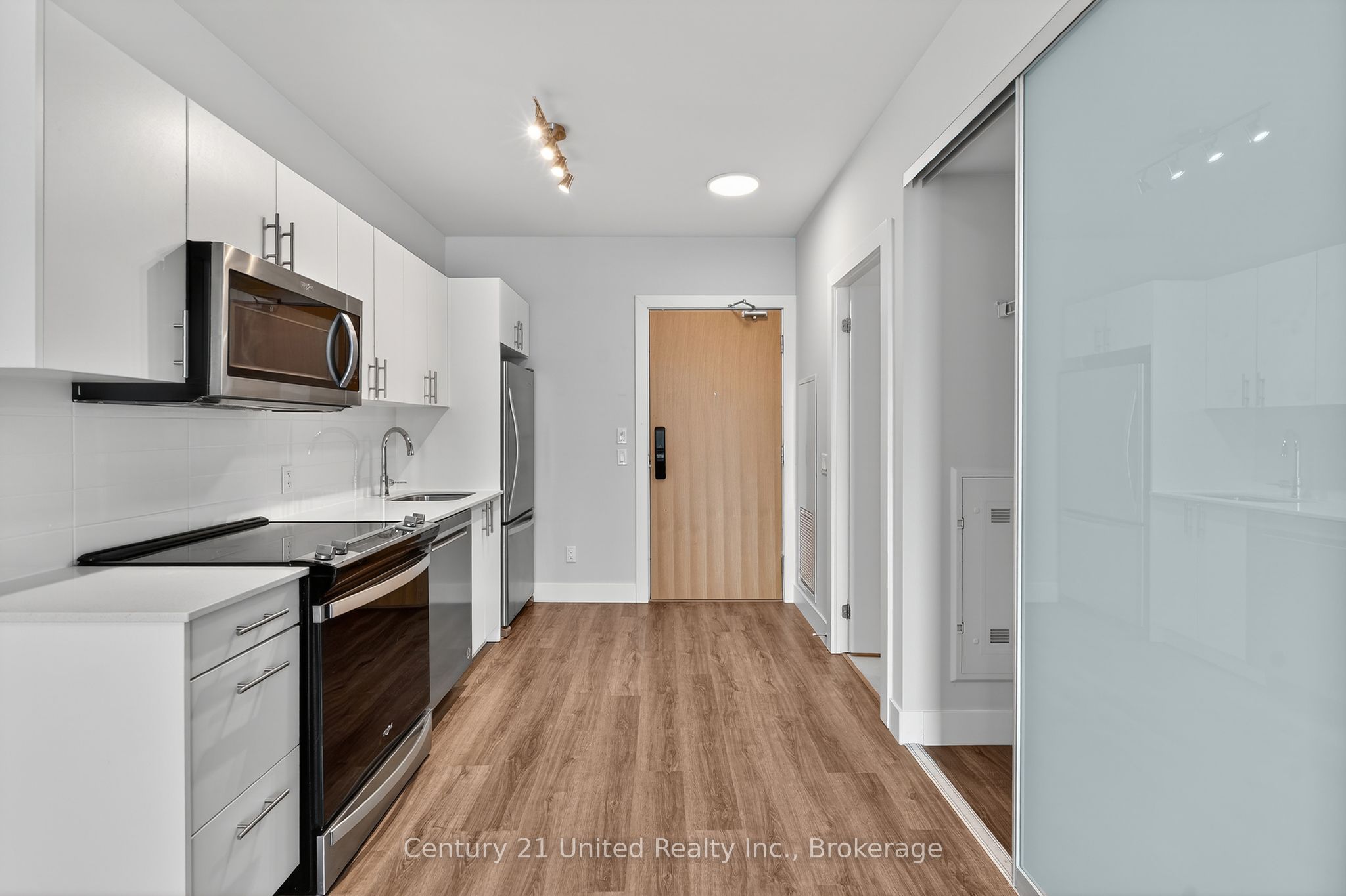 80 Bond Street E 1306 Property Photo 4