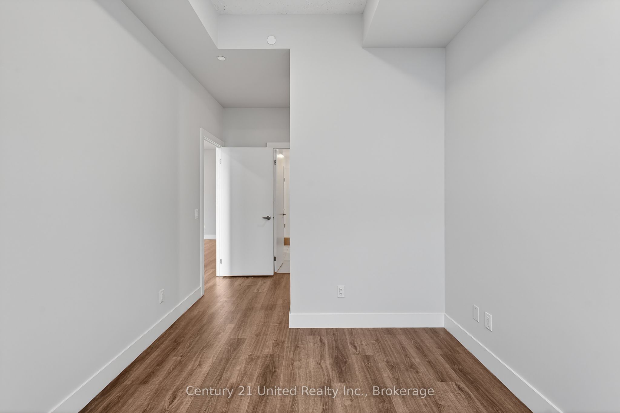 80 Bond Street E 1306 Property Photo 7