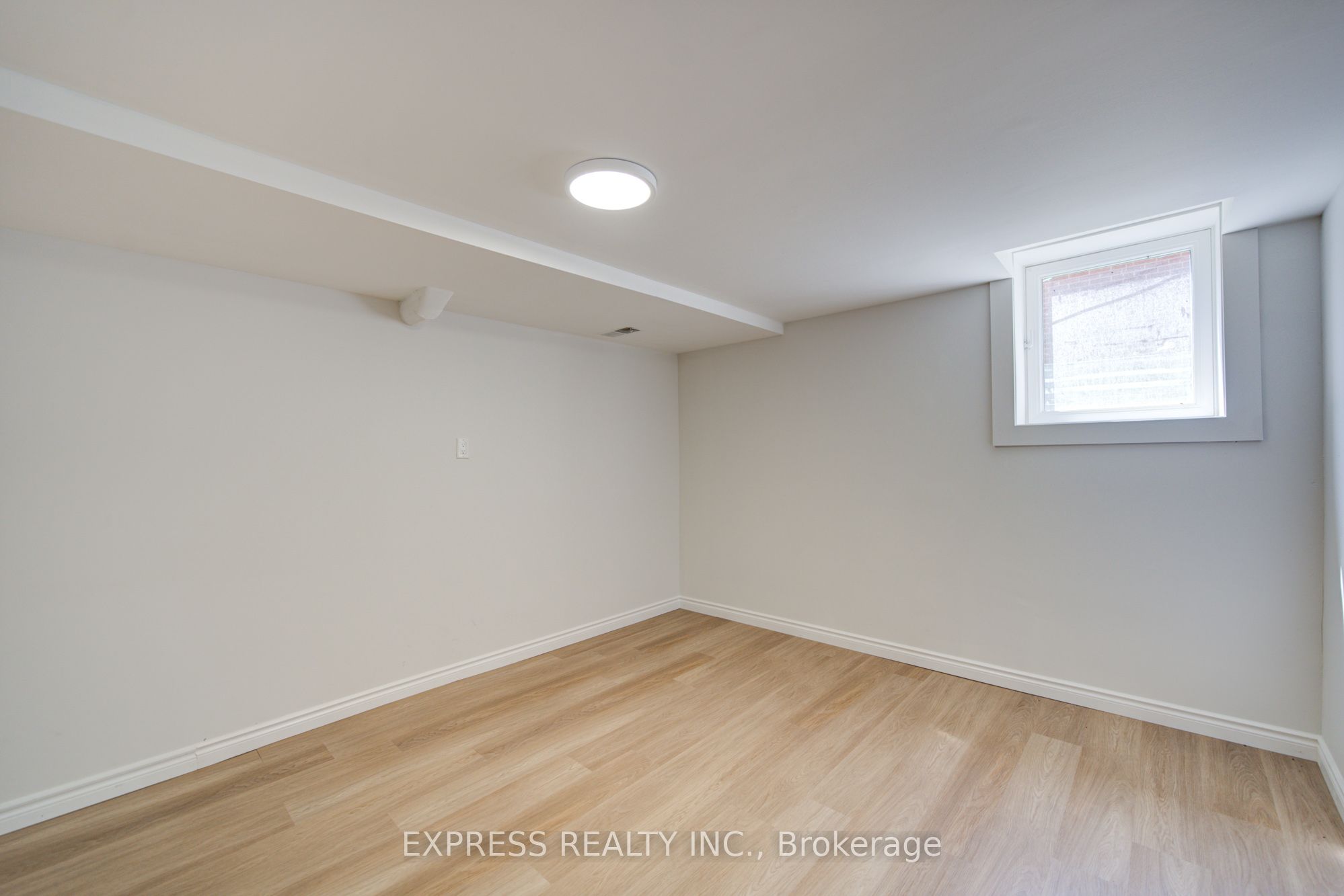 1162 Somerville Street N Property Photo 45
