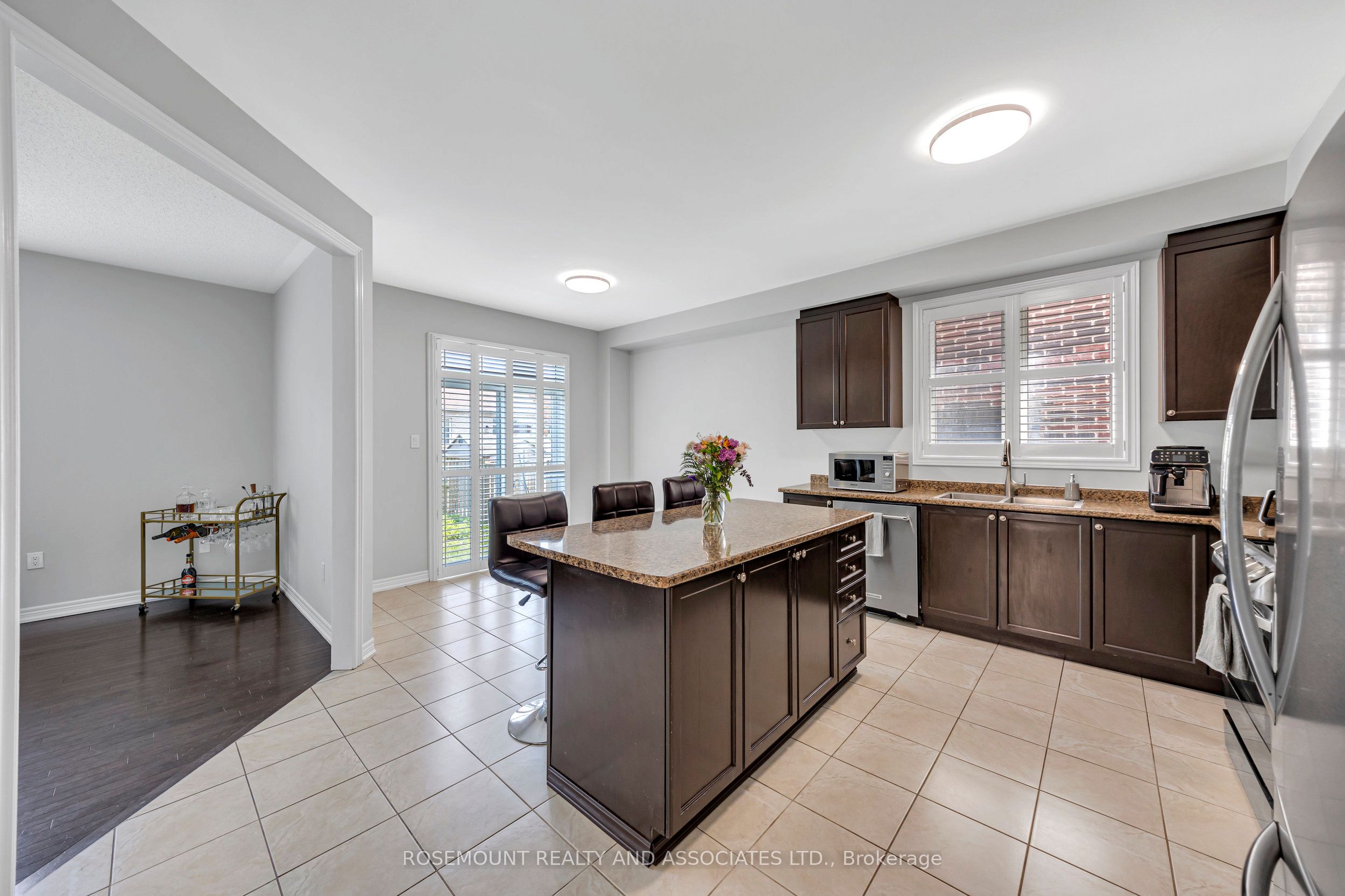2115 Rudell Road Property Photo 15
